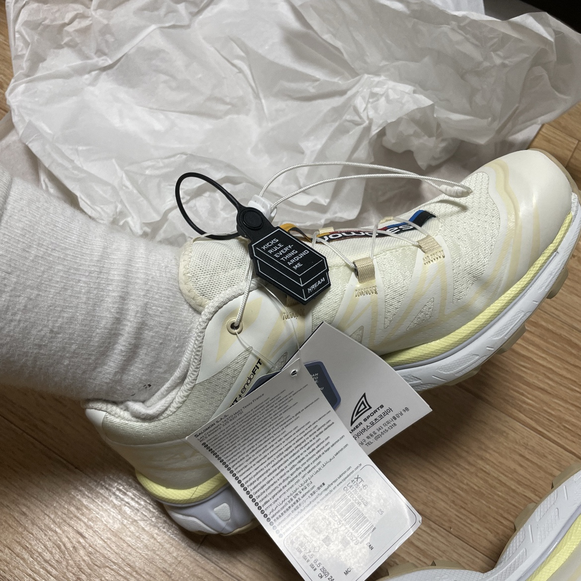Salomon XT-6 ADV Vanila Ice 착용 스타일 - 3