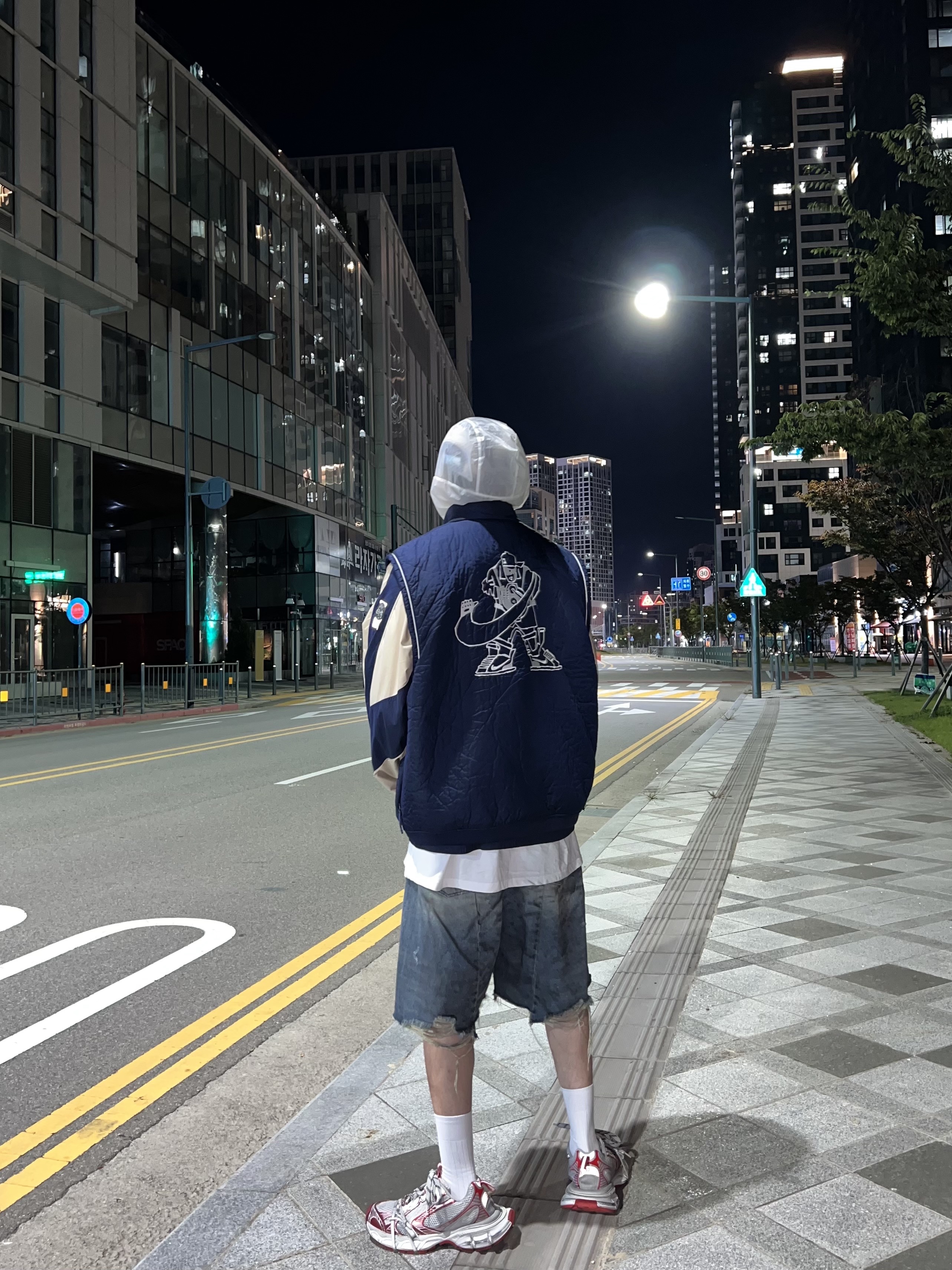 Nike x Cav Empt Tailwind Running Cap Navy, Nike x Cav Empt Vest Navy 착용 스타일 - 2