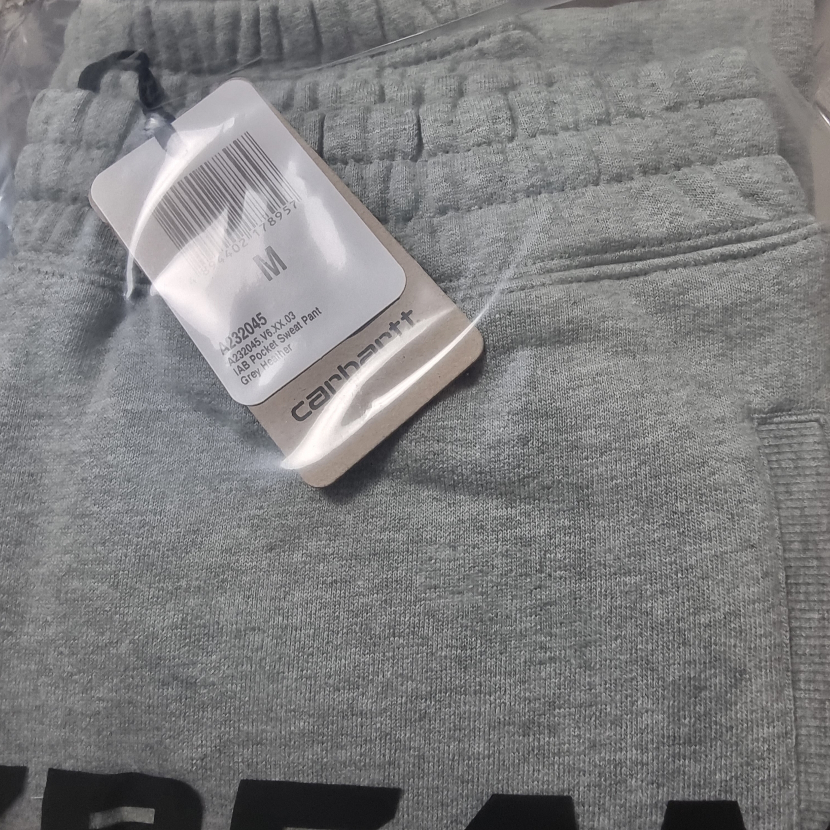 Carhartt WIP x IAB Studio Pocket Sweatpants Grey Heather 착용 스타일