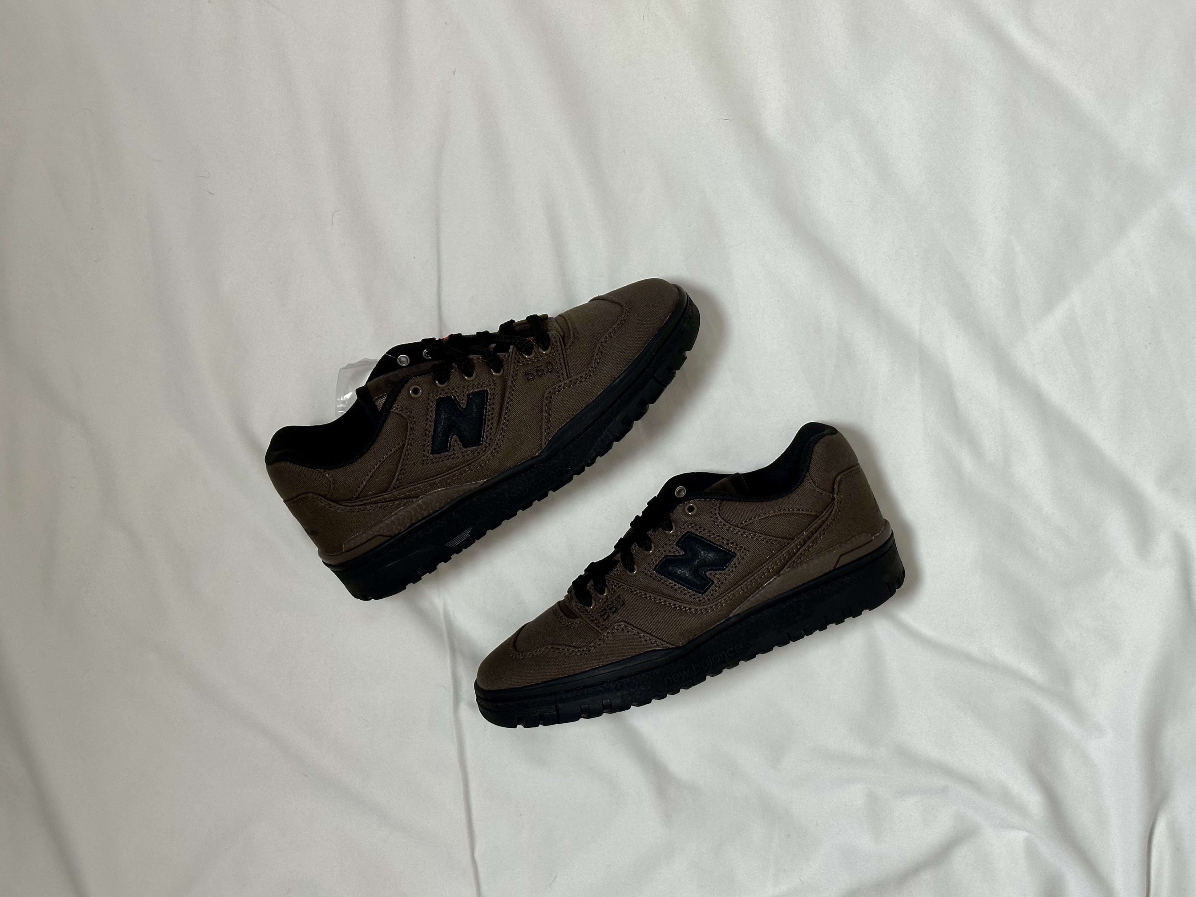 New Balance x Thisisneverthat 550 Brown Black 착용 스타일 - 1