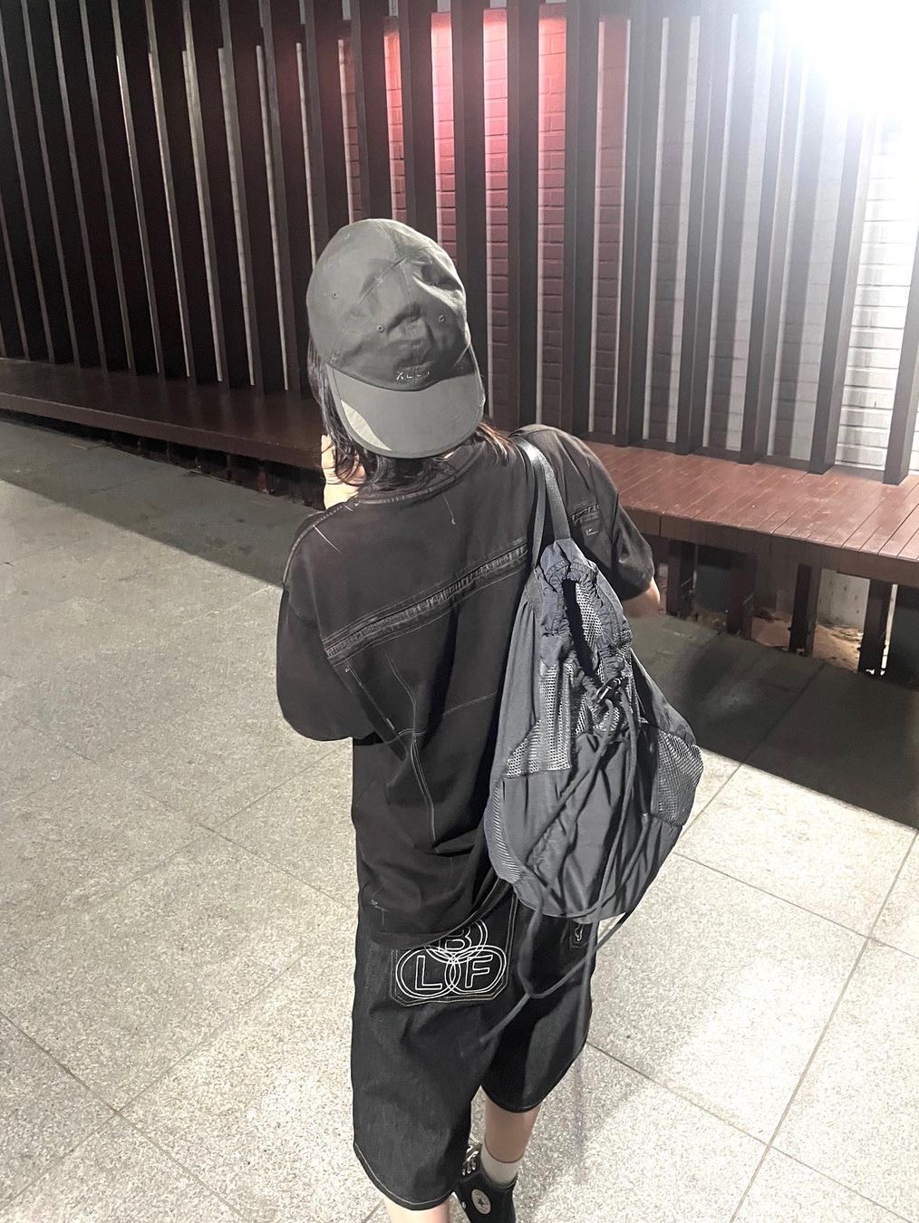 Icyto Logo String Backpack Black, Icyto Logo String Backpack White 착용 스타일