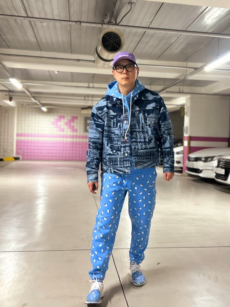 Palace Denim Jacket Mega Palace - 23FW, Supreme Leather Camp Cap Lavender - 21SS 착용 스타일 - 3