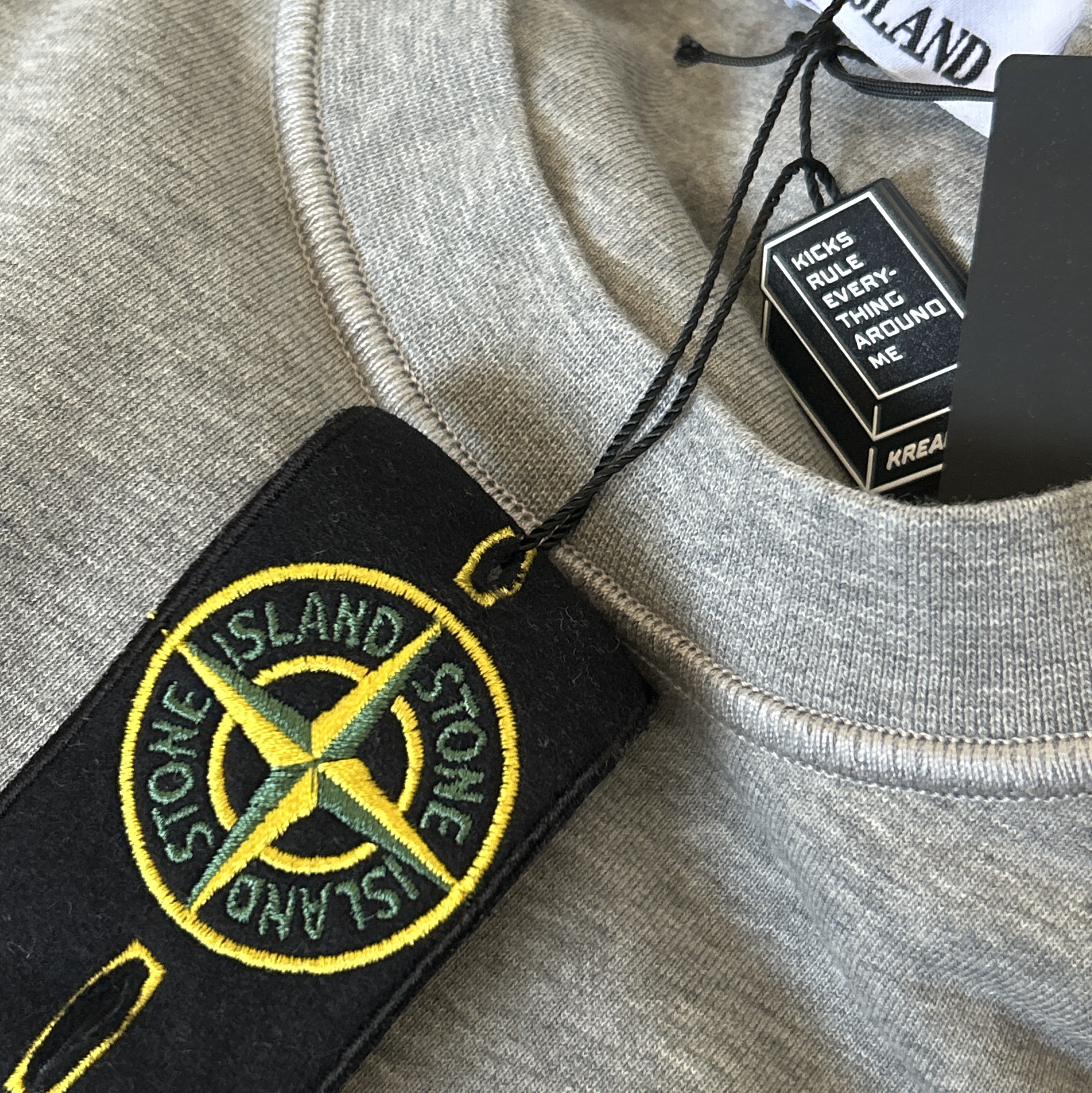 Stone Island 63051 Cotton Fleece Garment Dyed Sweatshirt Grey - 23SS 착용 스타일