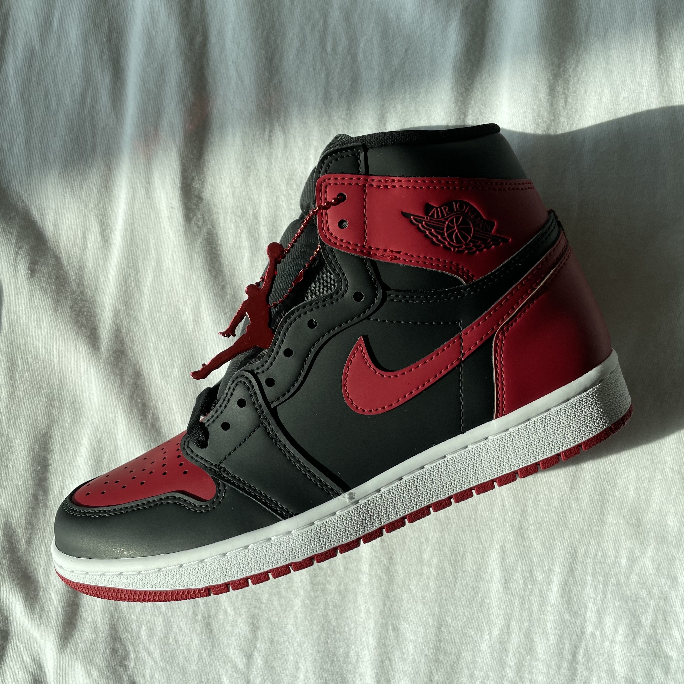 Jordan 1 Retro High OG Patent Bred 착용 스타일 - 1