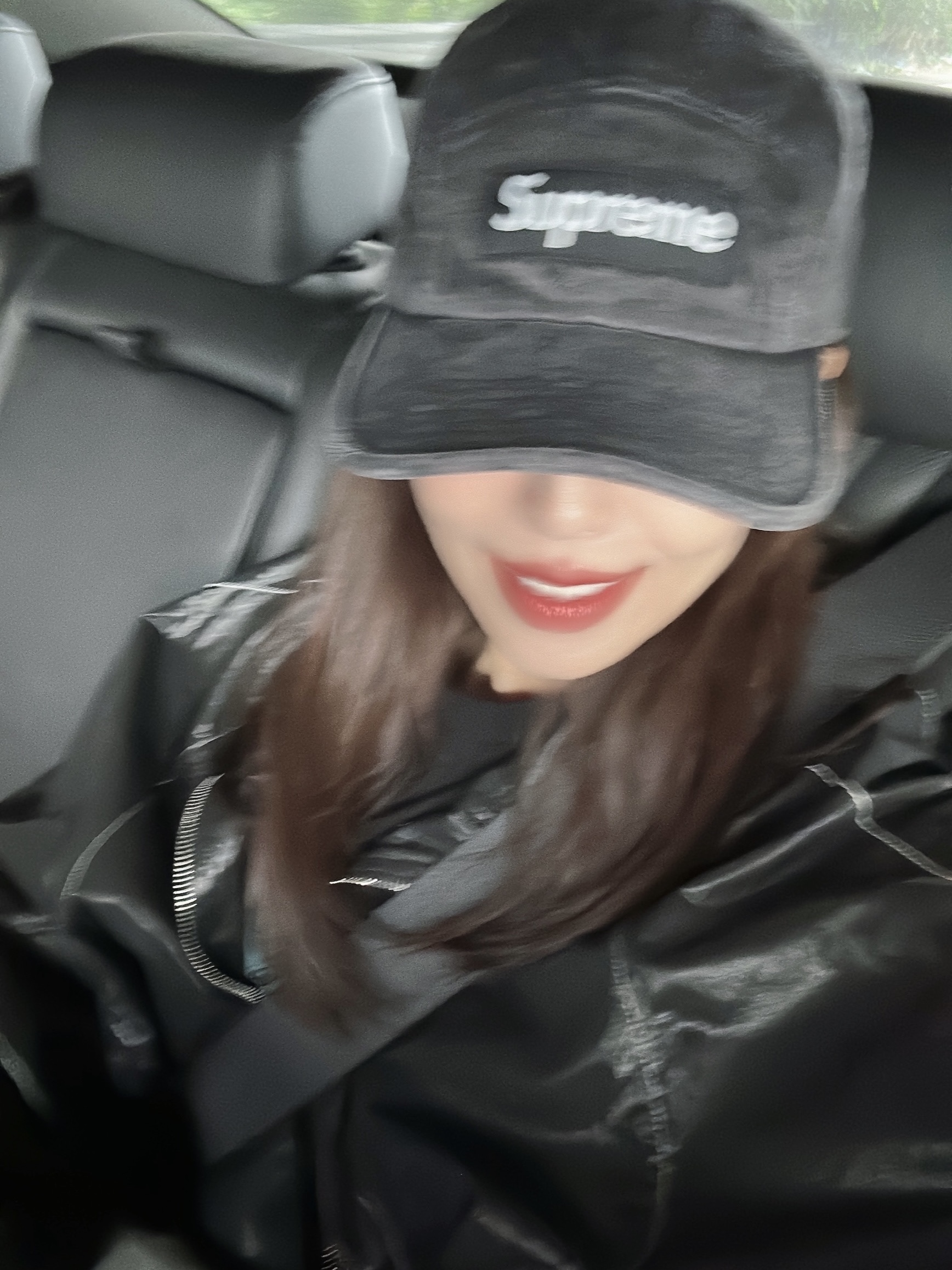 Supreme Denim Camp Cap Black - 24SS, (W) Matin Kim Logo Coating Jumper Black 착용 스타일 - 2