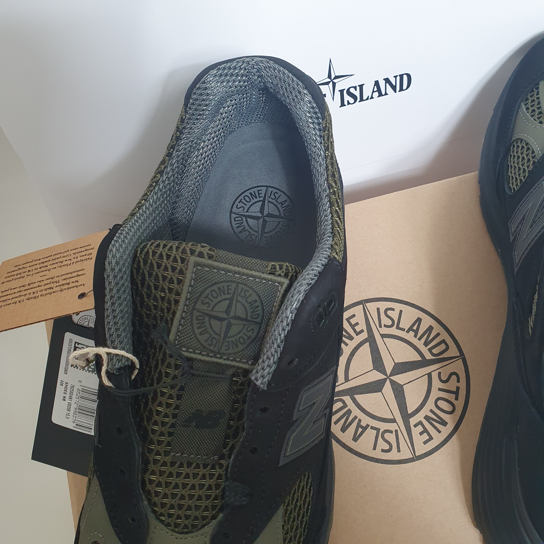 New Balance x Stone Island 991v2 Made in UK Black Olive Night 착용 스타일 - 5