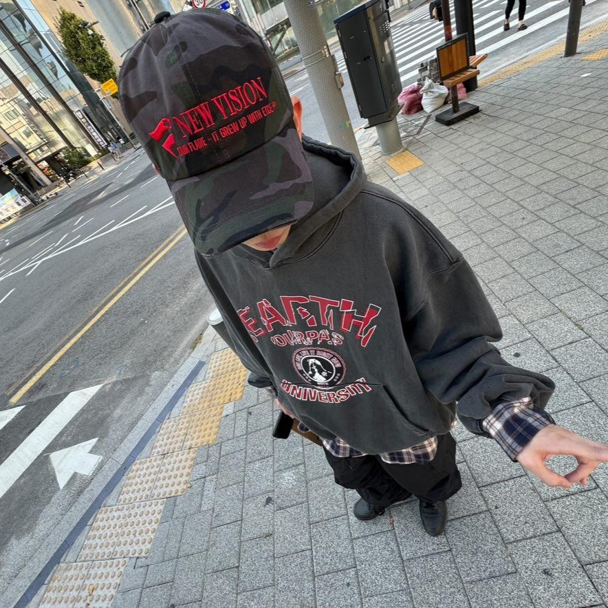 Ourpas 075 Ivy League Hoodie Washed Gray, ETCE New Vision Camo Cap Night Jungle 착용 스타일 - 2