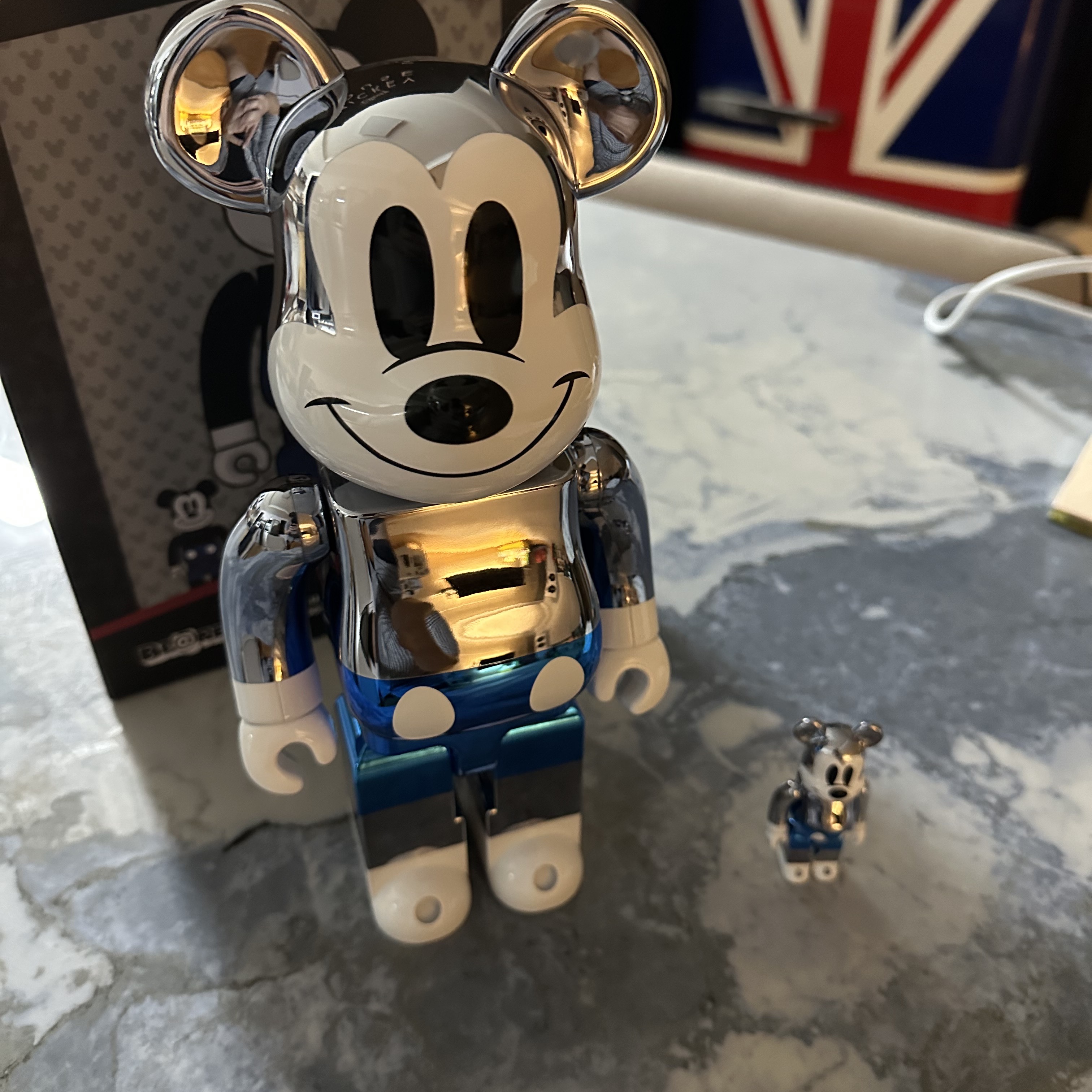 Bearbrick x Disney x Fragment Mickey Mouse 100% & 400% Set Blue 착용 스타일