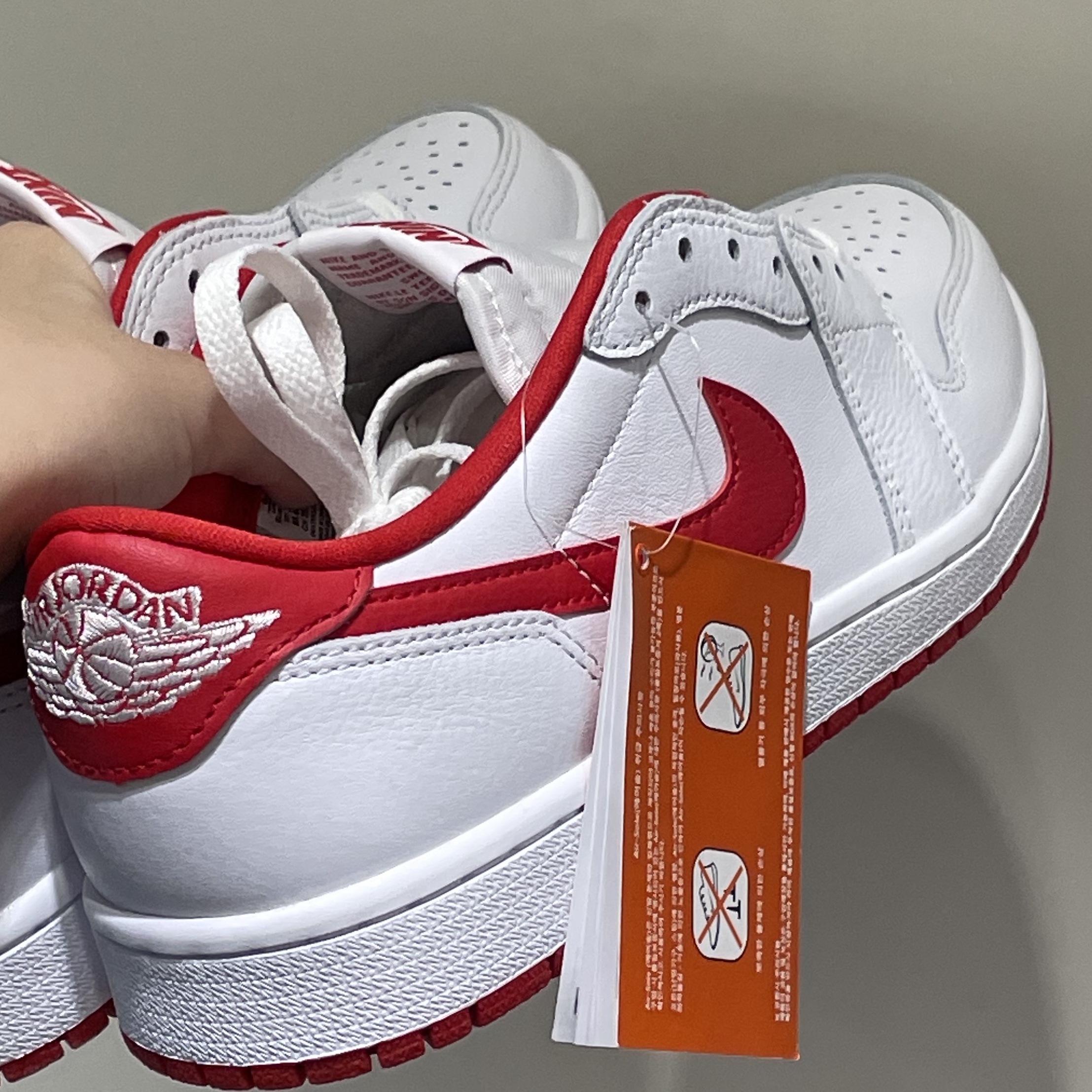 Jordan 1 Retro Low OG University Red 착용 스타일 - 1