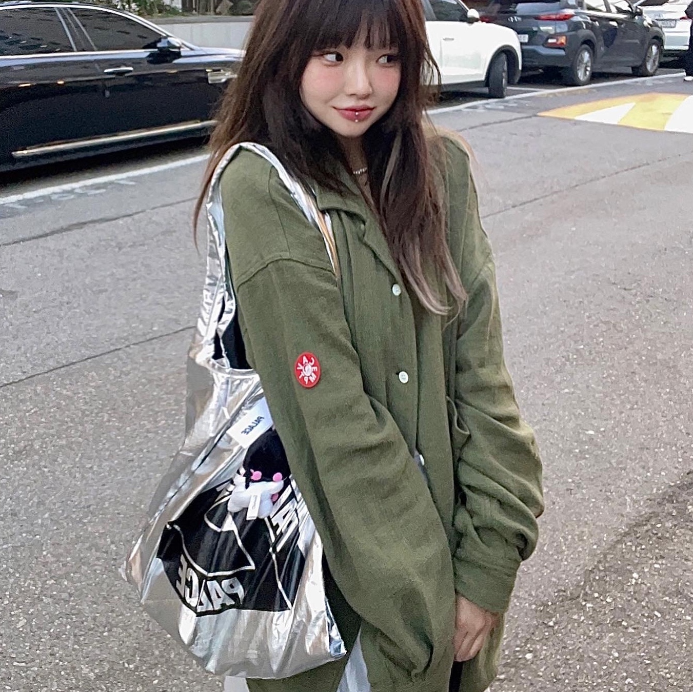 Cav Empt CL Open Shirt Olive - 23FW, Palace Palace Shop Reusable Bag Silver - 22FW 착용 스타일