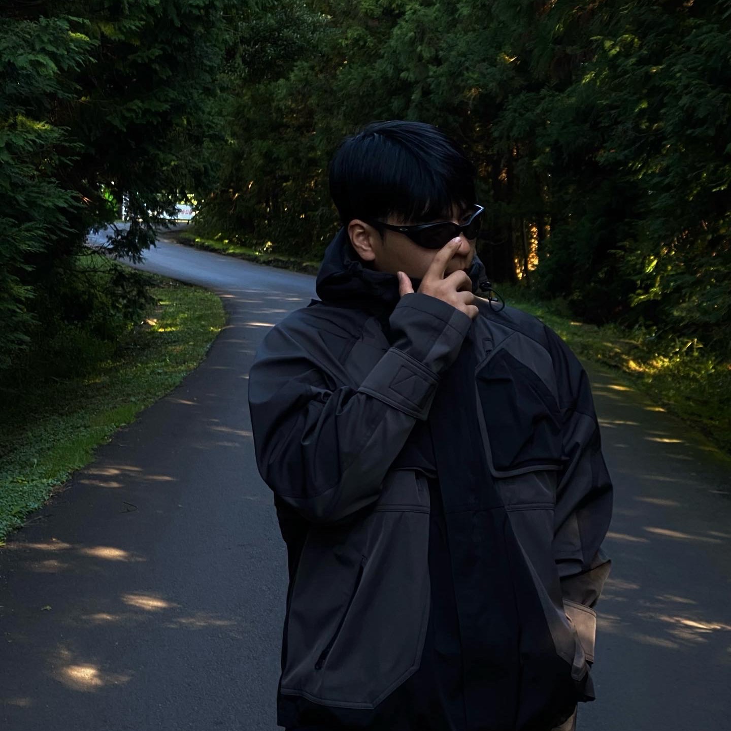 Undermycar Oak Double Chest Flap Shell Parka Vetiver - 22FW, Oakley Eye Jacket Redux Matte Black Frame Prizm Grey Lenses High Bridge Fit 착용 스타일