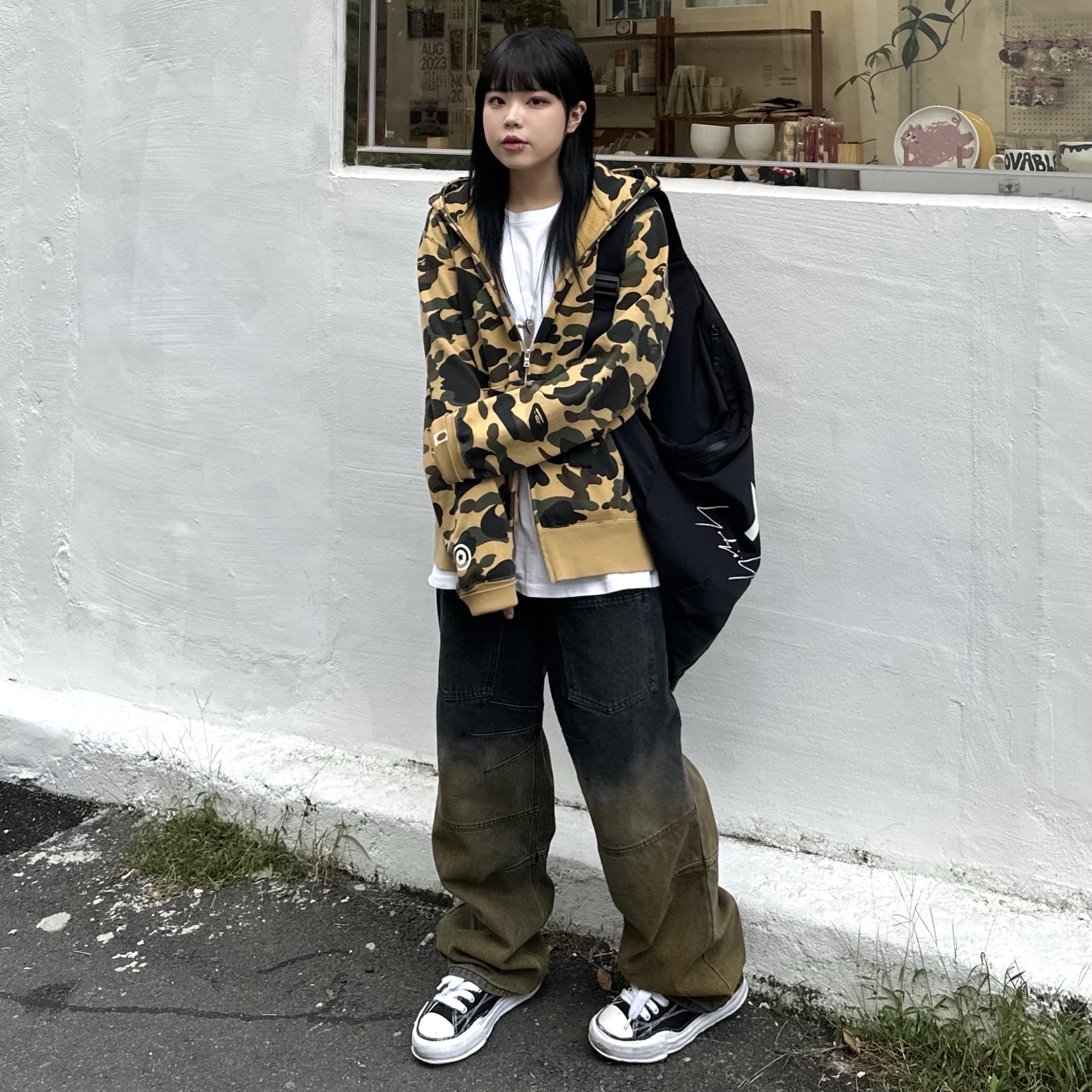 Maison Mihara Yasuhiro Peterson OG Sole Canvas Low Sneakers Black 착용 스타일 - 1