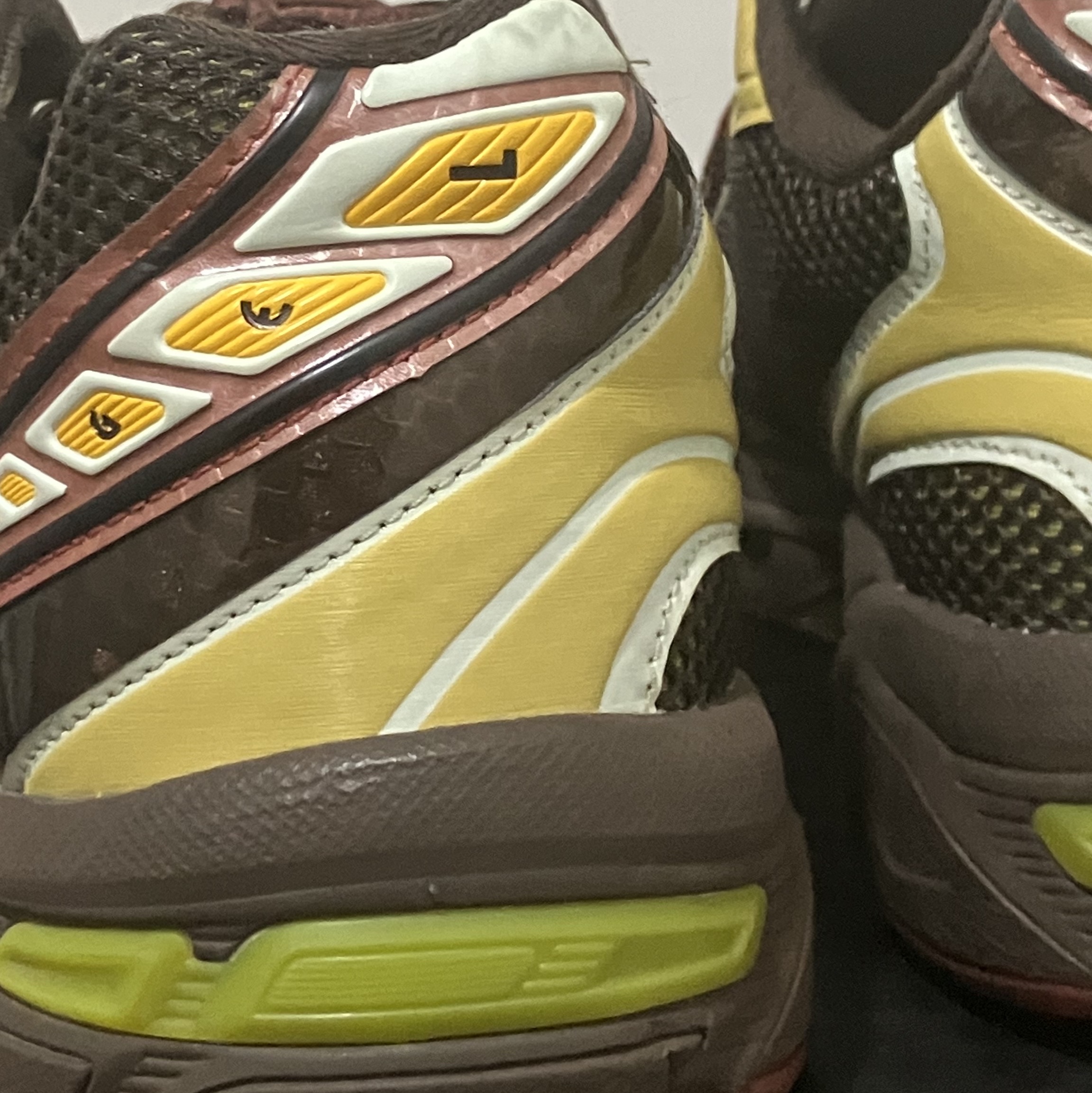Asics UB4-S Gel-1130 Demitasse 착용 스타일