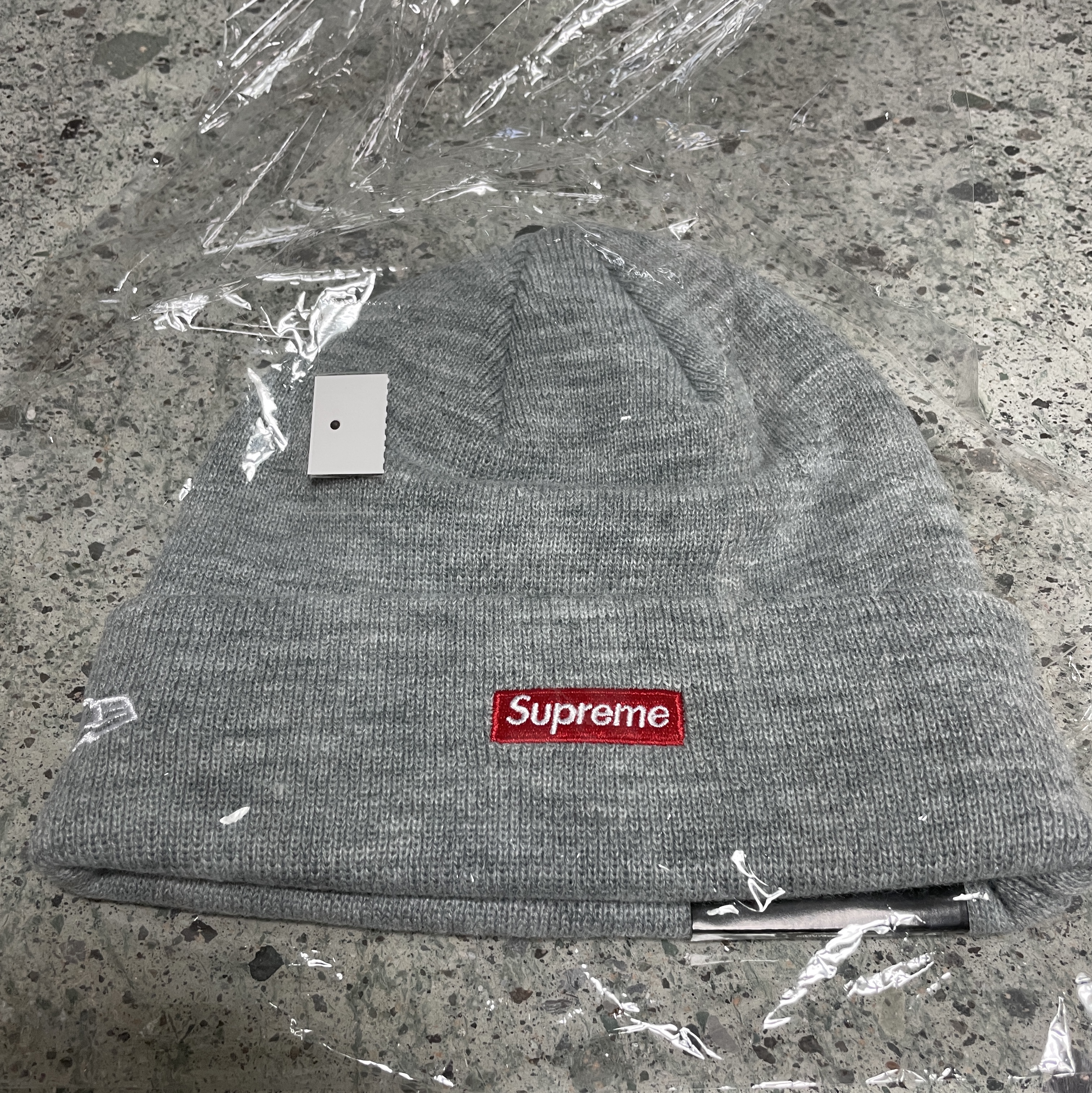 Supreme New Era S Logo Beanie Heather Grey - 23FW 착용 스타일