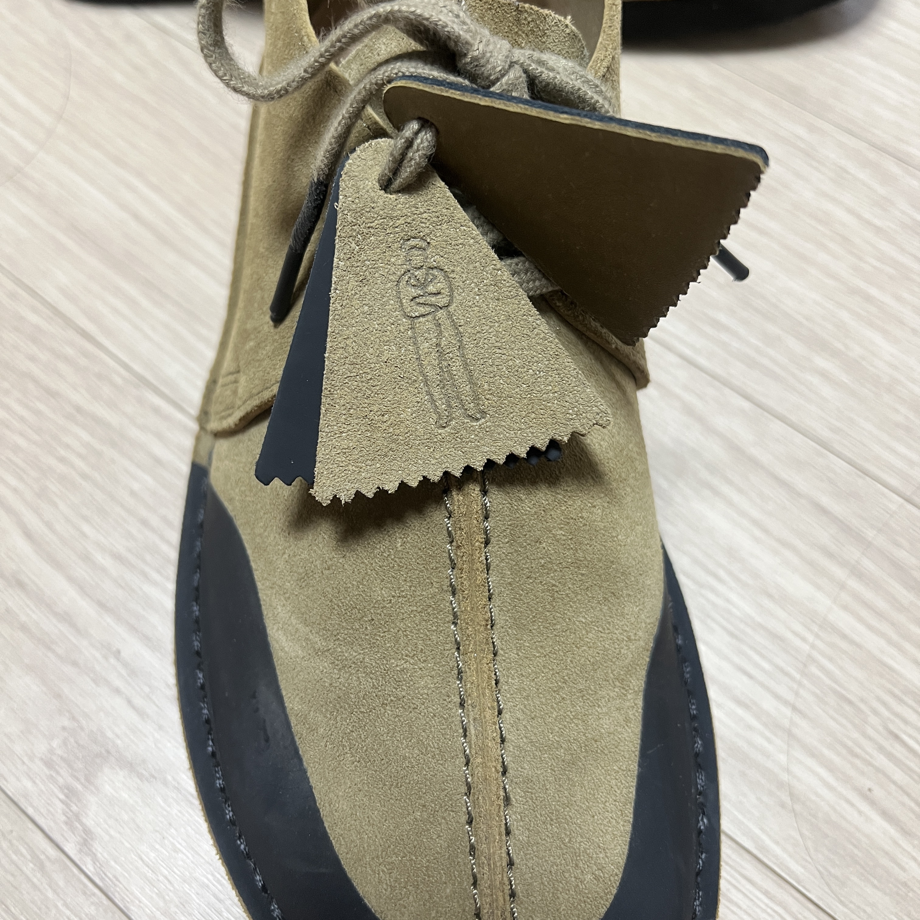 Clarks x C.P. Company Desert Trek Remastered Cornstalk 착용 스타일 - 4