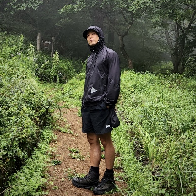 Stussy Stock Water Shorts Black 착용 스타일