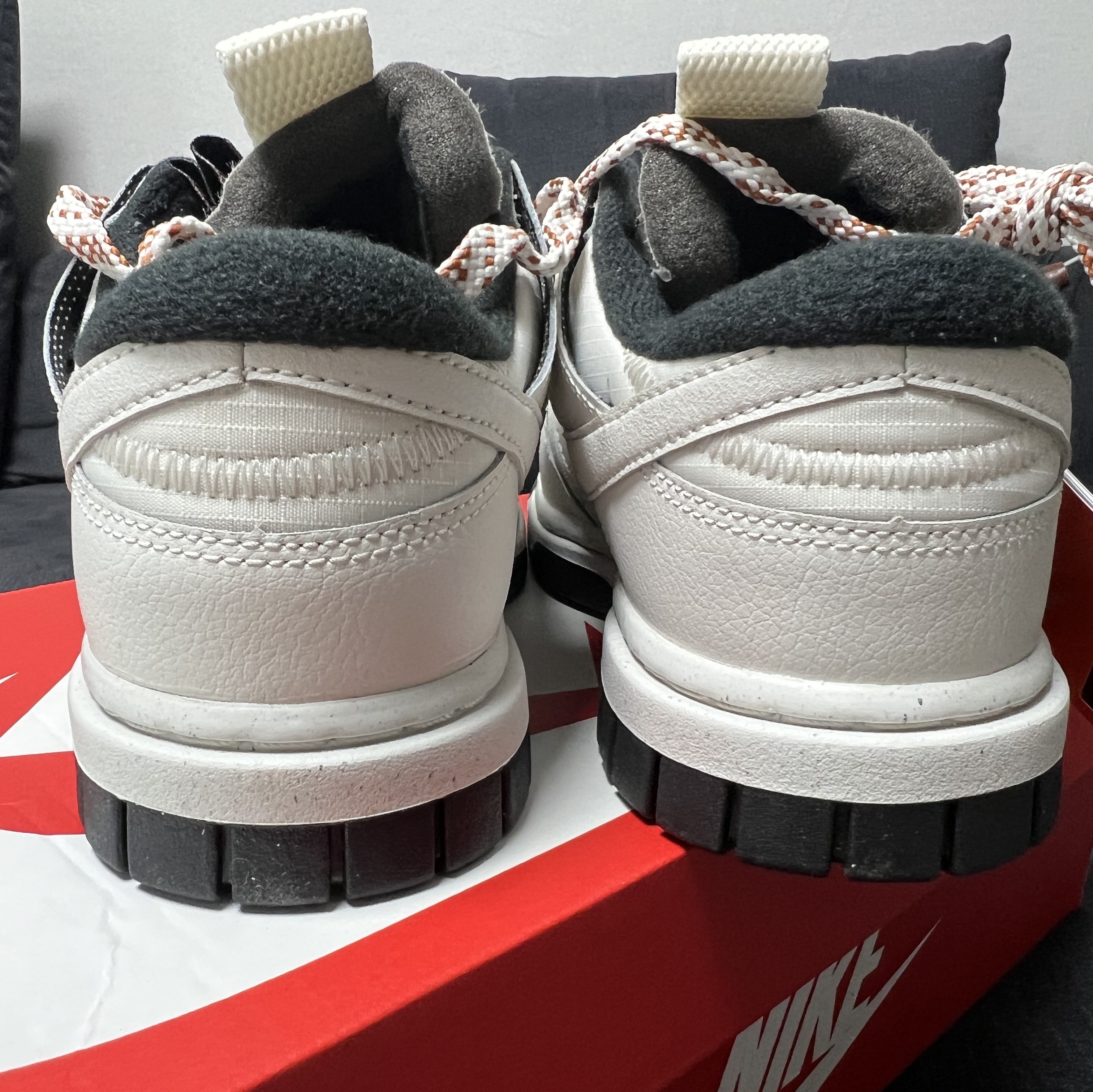 Nike Air Dunk Jumbo Phantom Black Dark Russet 착용 스타일 - 3