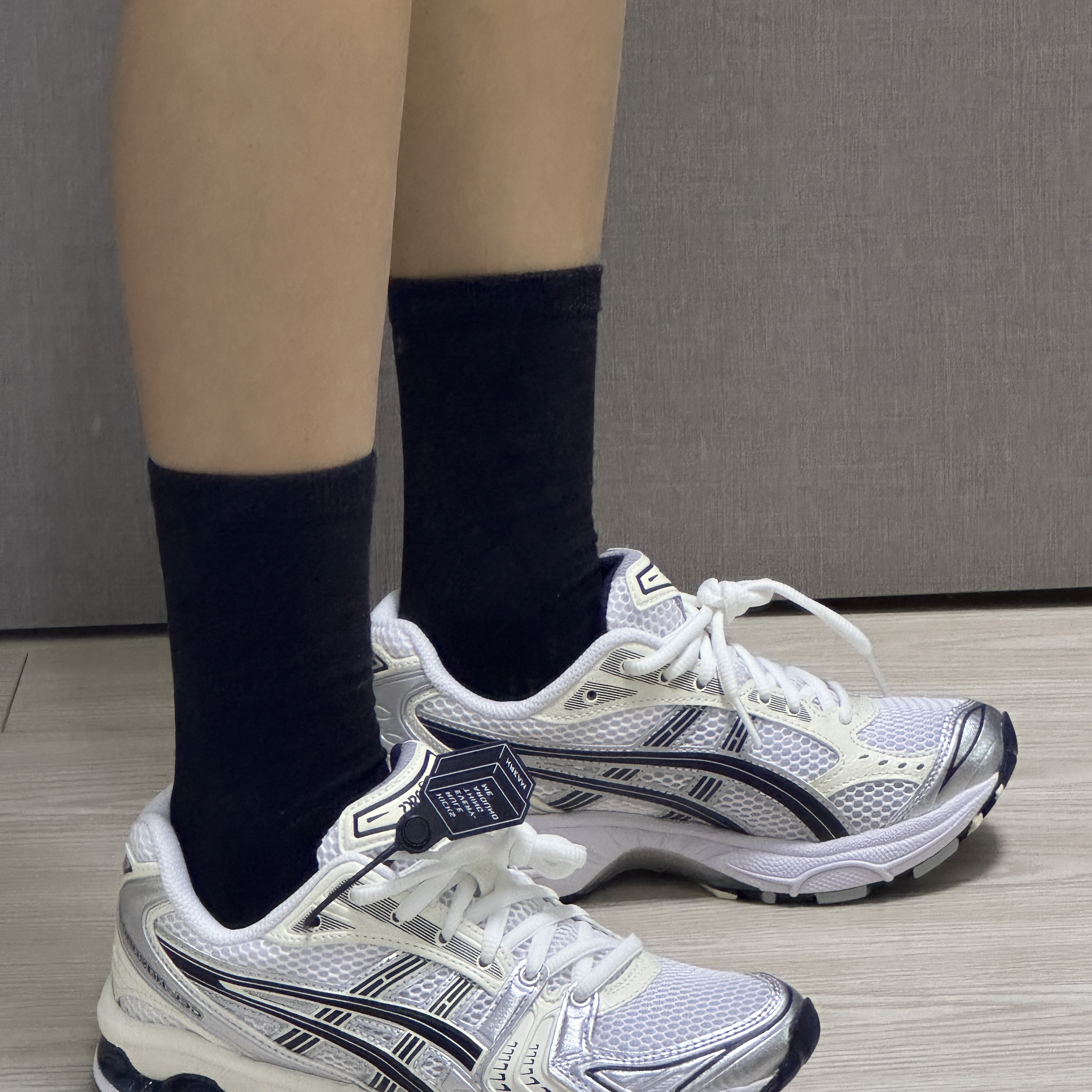 (W) Asics Gel-Kayano 14 White Midnight 착용 스타일