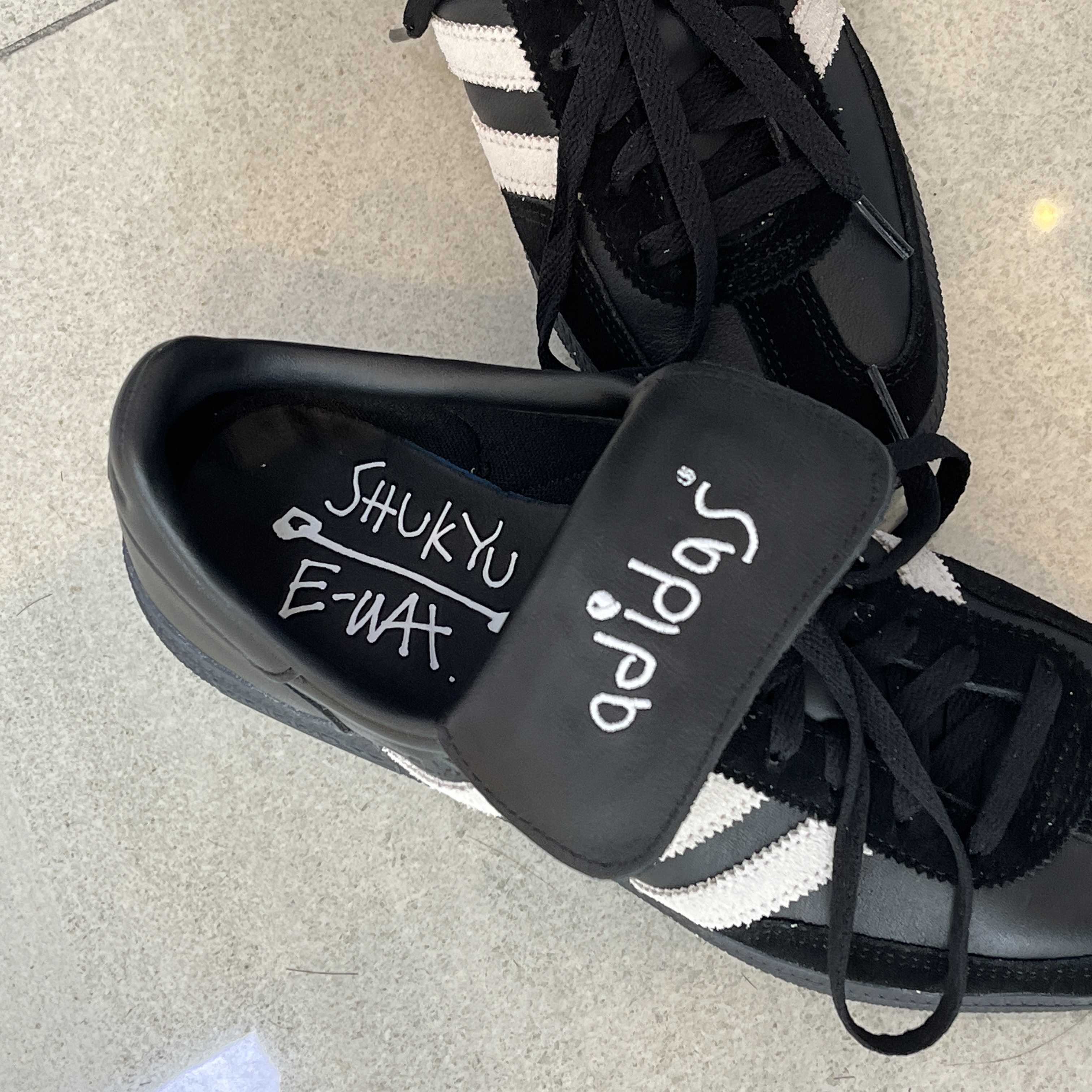 Adidas Spezial Handball Core Black Cloud White 착용 스타일 - 3