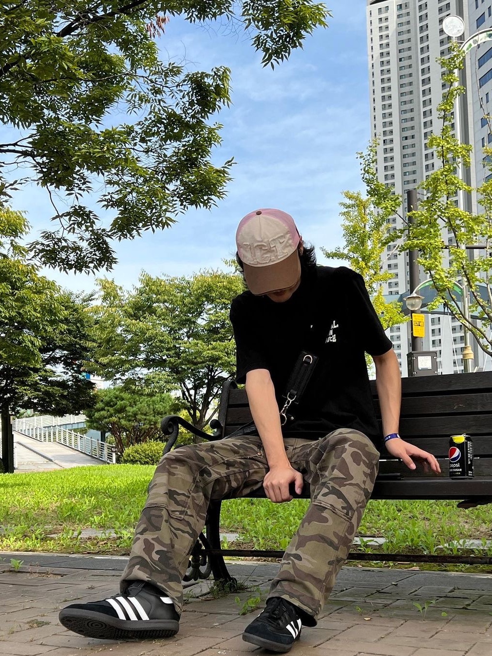 Adidas Samba OG Black White Gum, Supreme Moleskin Double Knee Painter Pant Camo - 23FW 착용 스타일 - 2
