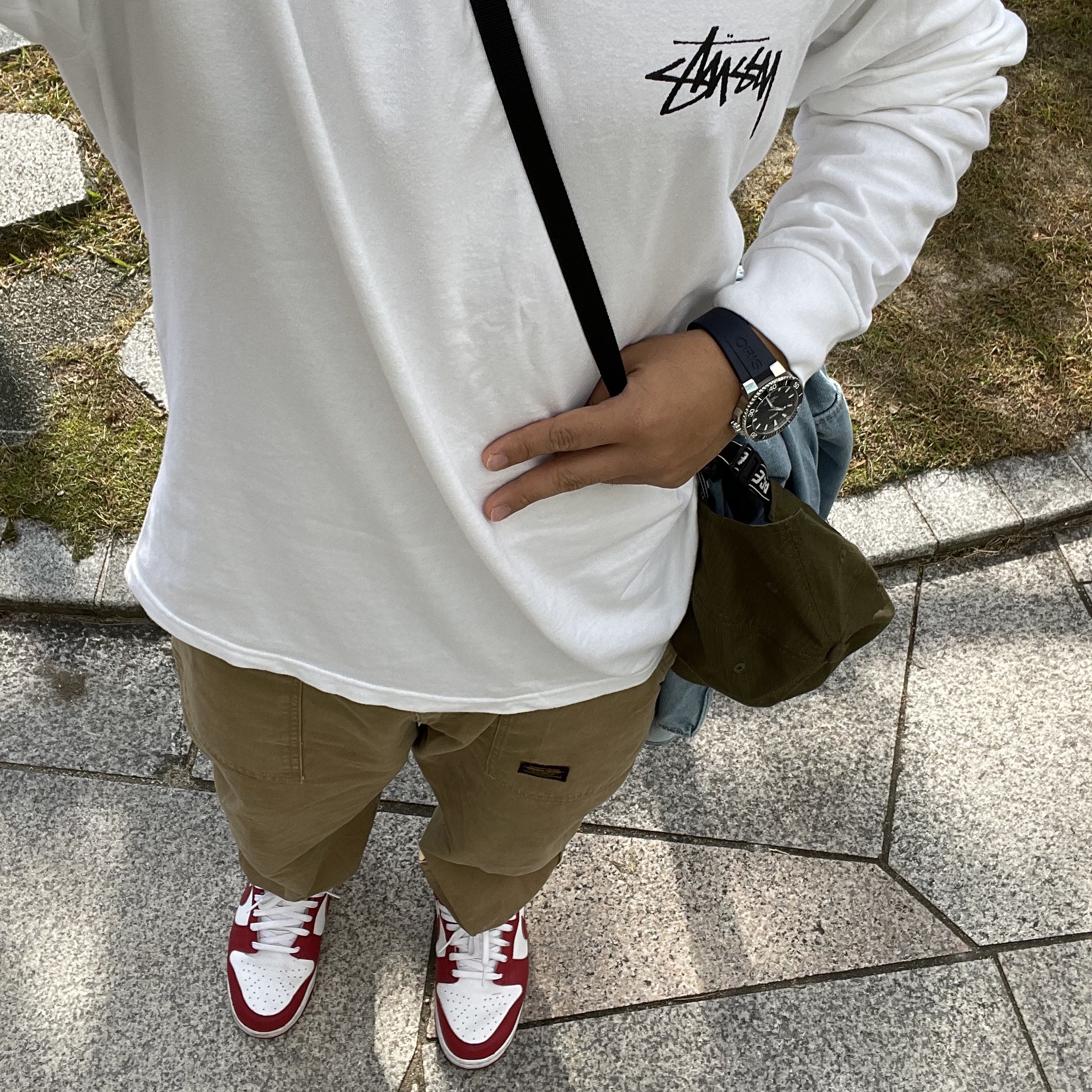 Nike Dunk Low Retro Gym Red, Stussy Basic Stussy LS T-Shirt White 2023 착용 스타일
