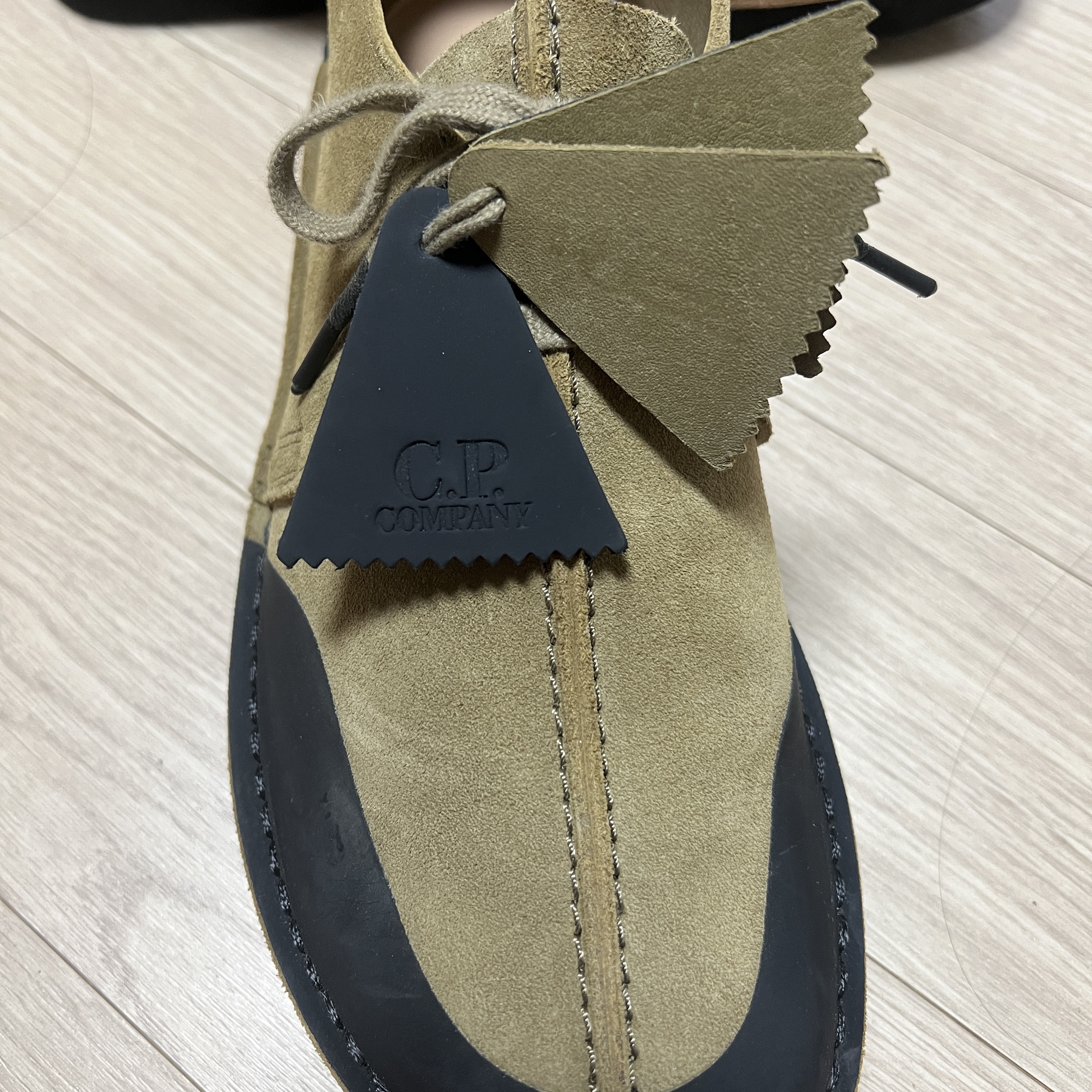 Clarks x C.P. Company Desert Trek Remastered Cornstalk 착용 스타일 - 5