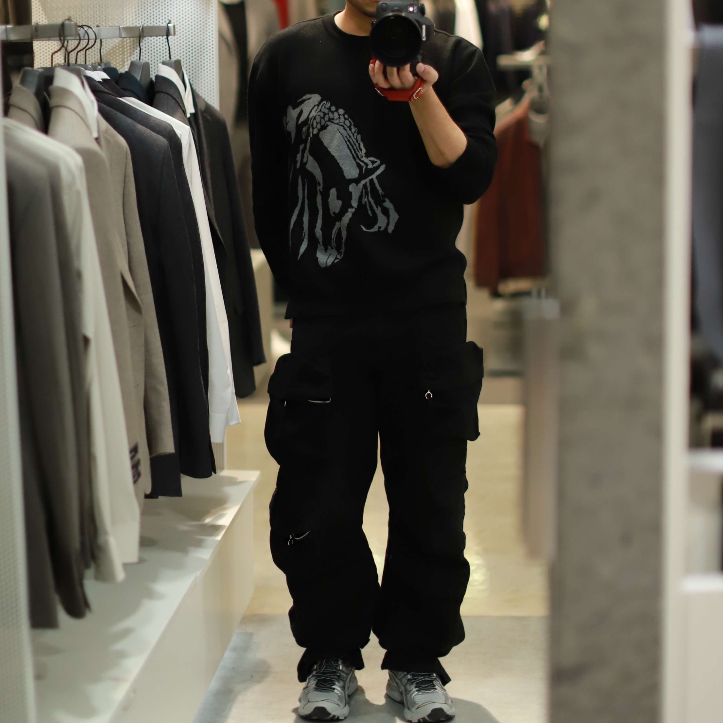 Asics Gel-Kayano Legacy Pure Silver, Zara Utility Pocket Pants Black 착용 스타일