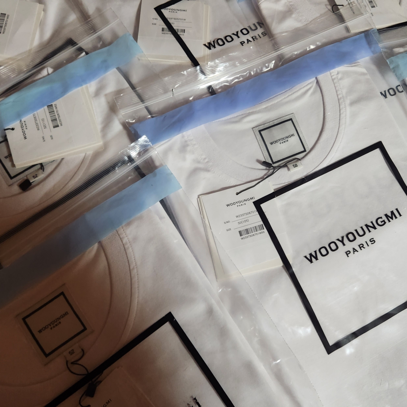 Wooyoungmi Flower Print Back Logo T-Shirt White - 23FW 착용 스타일