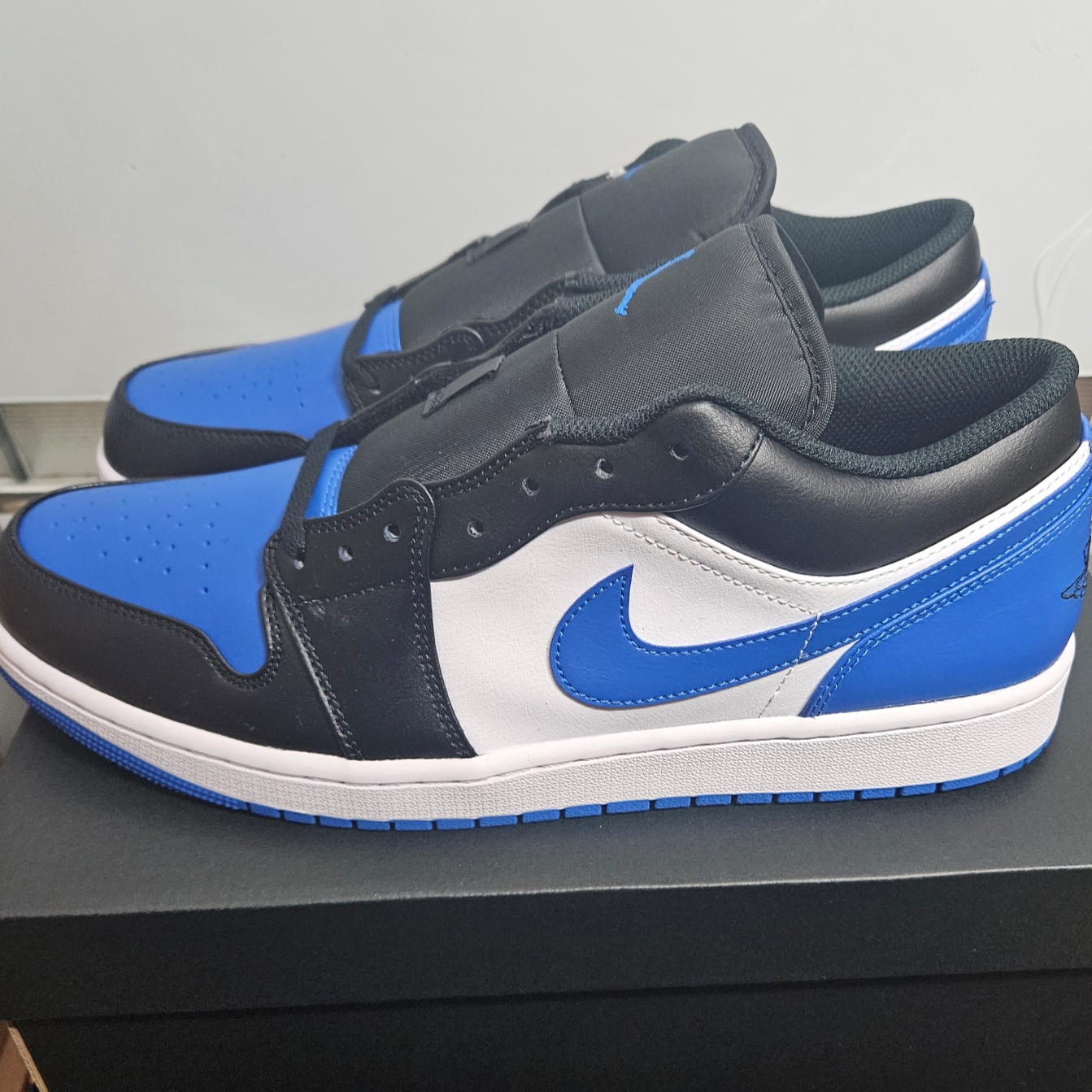 Jordan 1 Low Alternate Royal Toe 착용 스타일