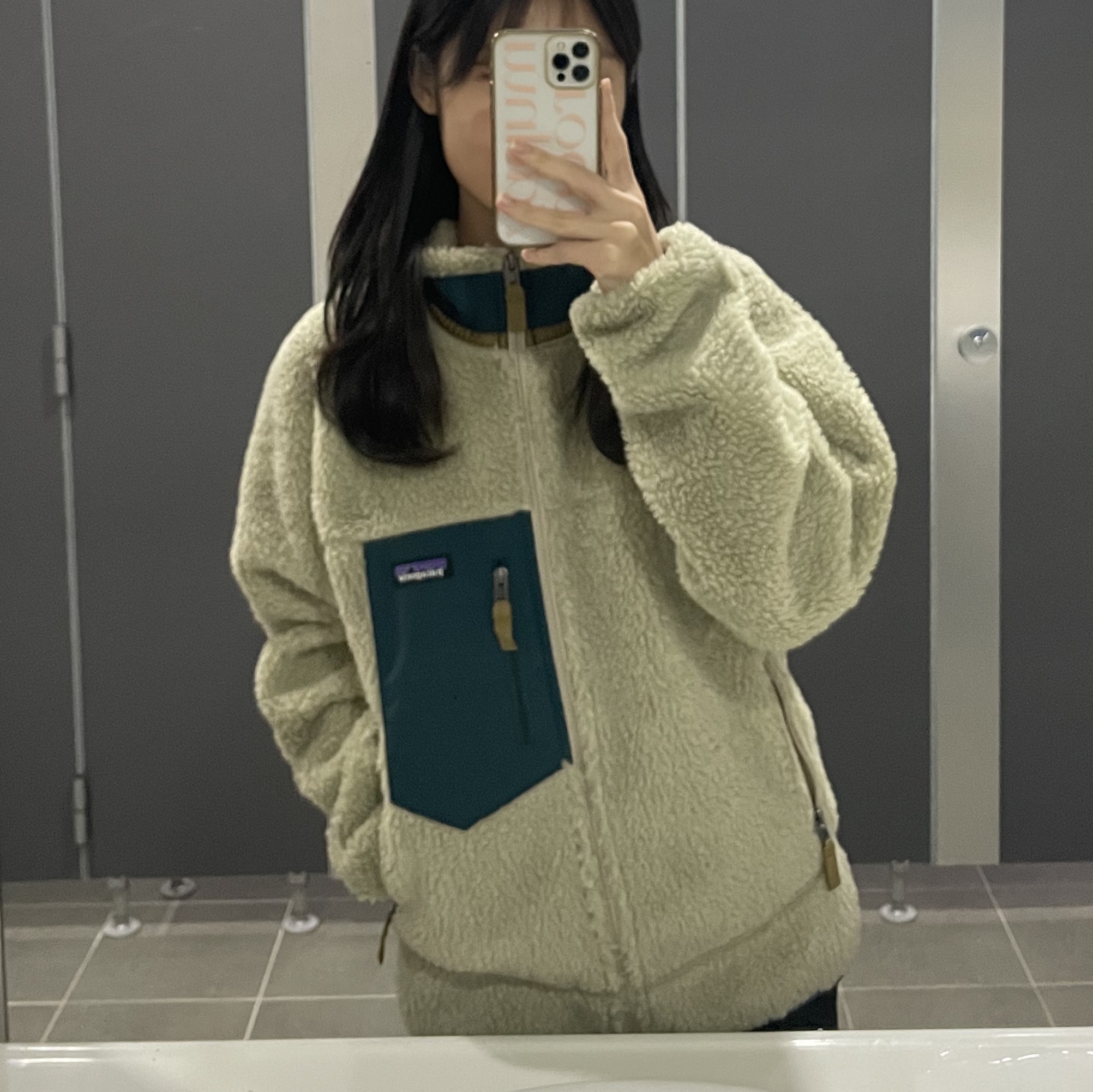 Patagonia Classic Retro-X Jacket Pelican Dark Borealis Green 착용 스타일 - 3
