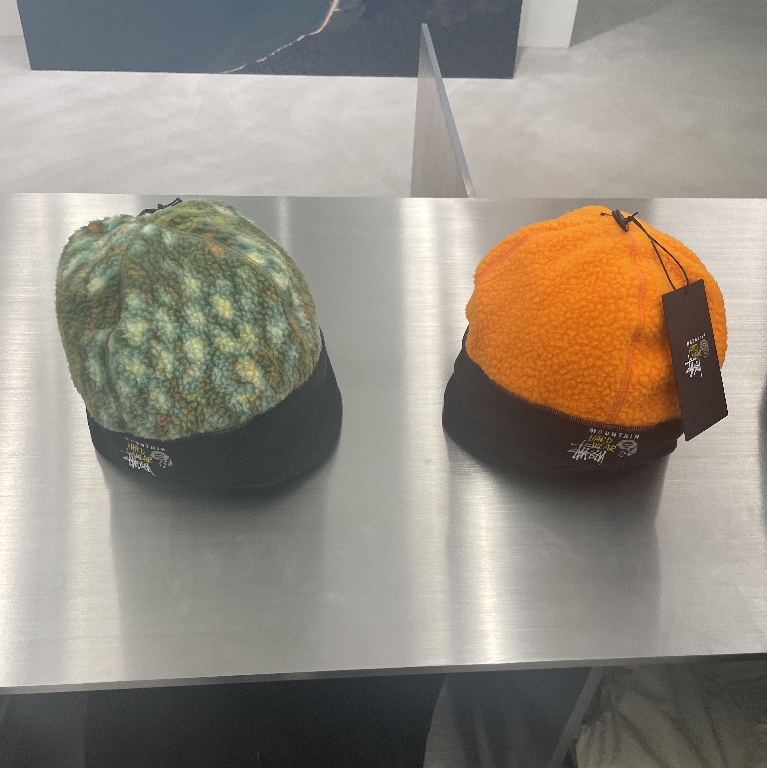 Stussy x Mountain Hardwear Fleece Skullcap Alpine Orange, Stussy x Mountain Hardwear Fleece Skullcap Groves Scale Print 착용 스타일