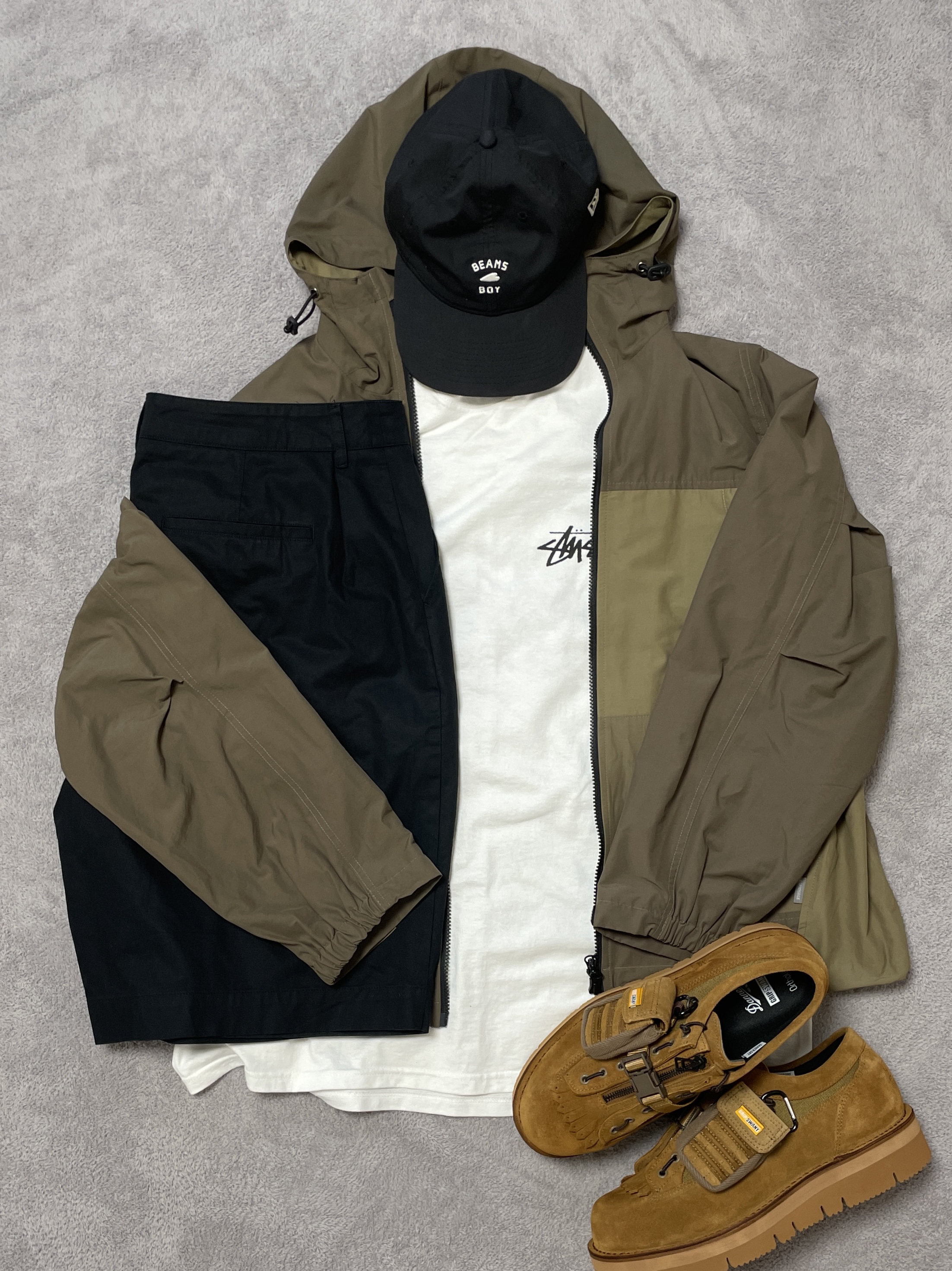 Grip Swany x Danner Bush Boots Coyote Collection, Stussy Shattered T-Shirt White 착용 스타일 - 5