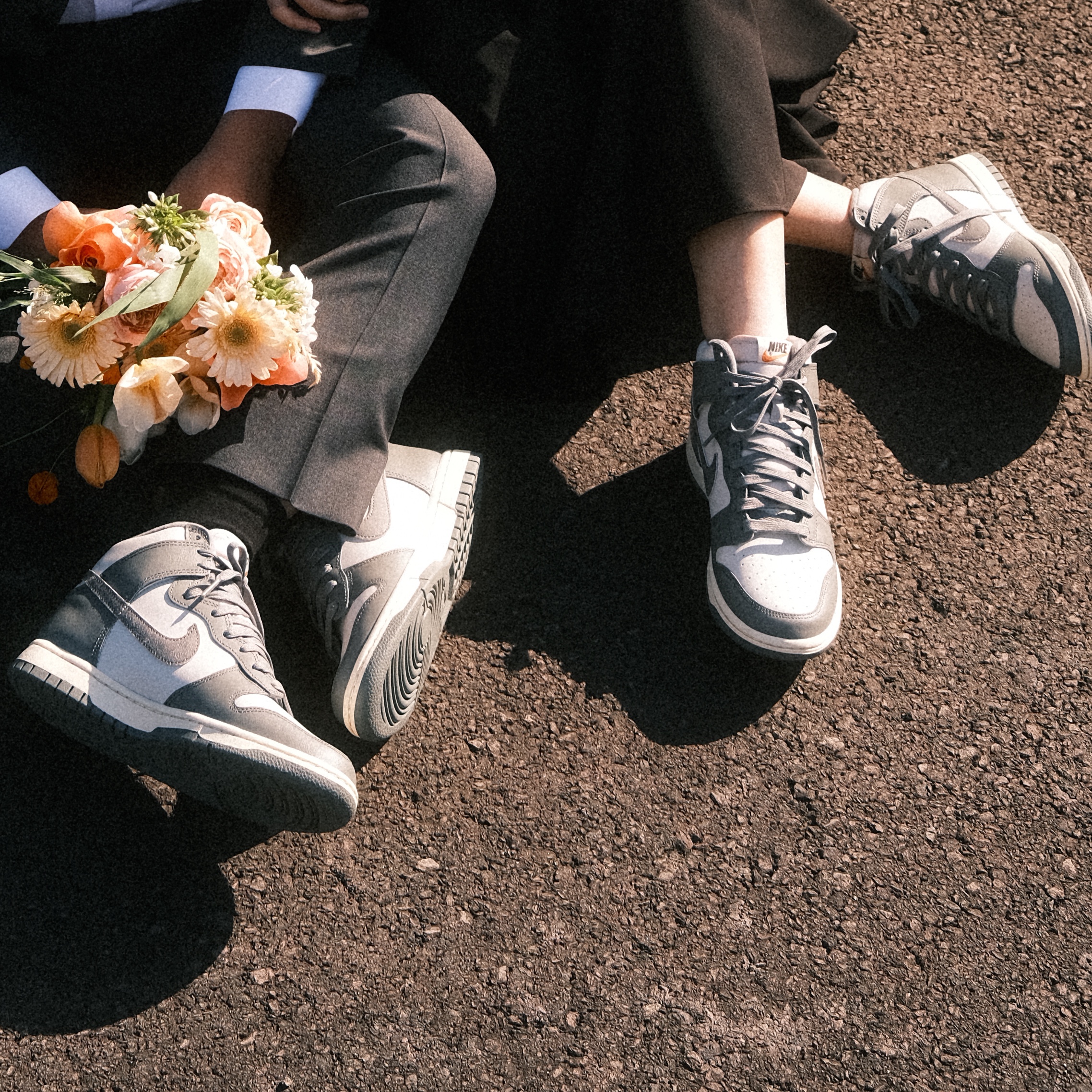 Nike Dunk High Retro SE VNTG Light Bone 착용 스타일 - 2