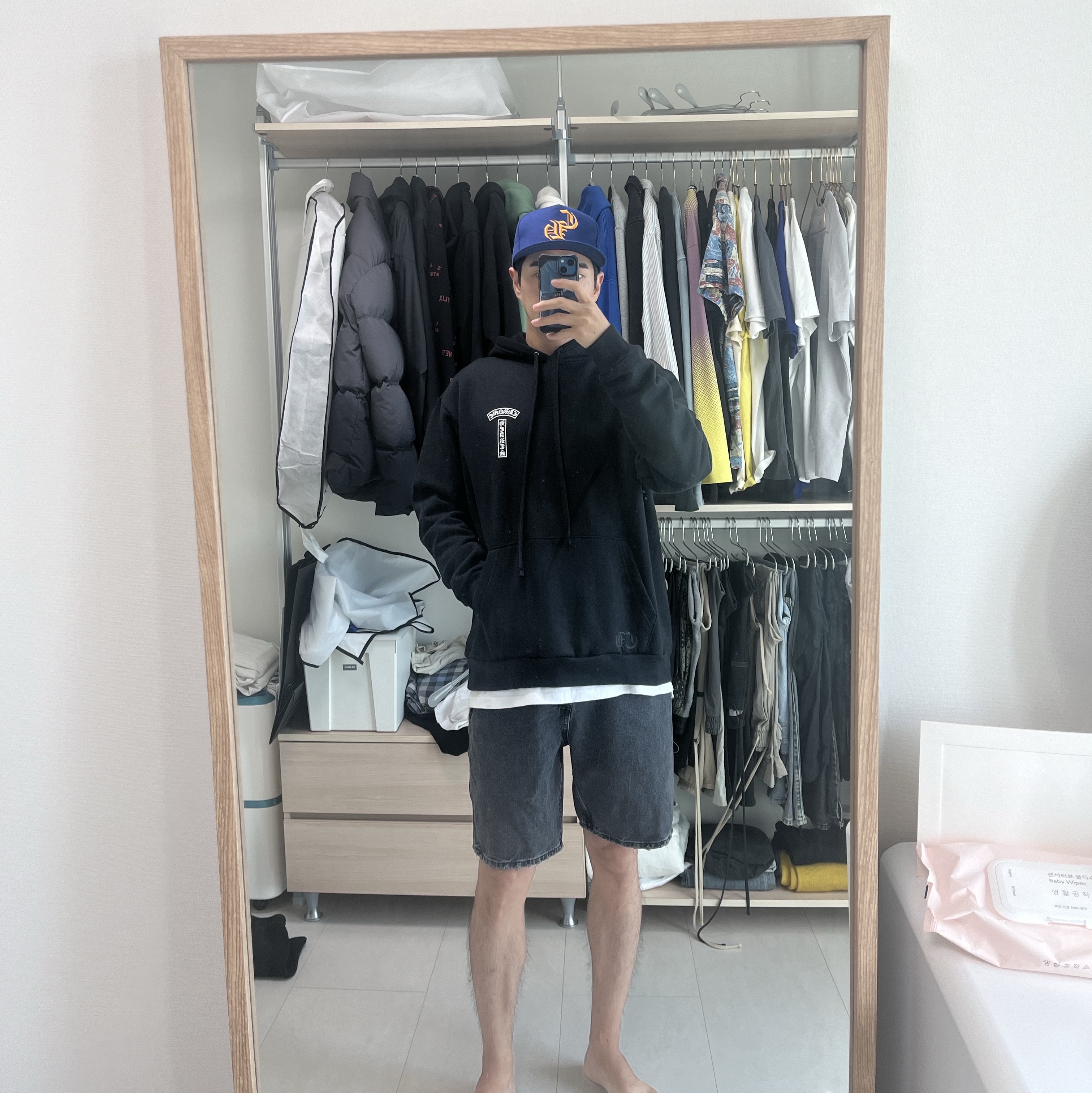 Chrome Hearts CH Baseball Cap Blue Orange, Chrome Hearts Cross Leather Patch Fleece Zip-Up Hoodie Black 착용 스타일 - 1