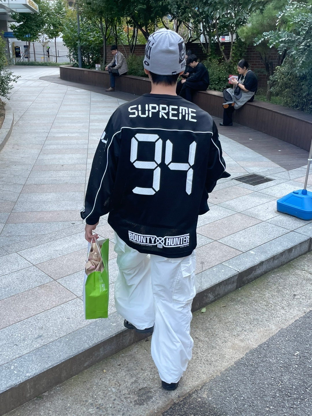 Supreme x Bounty Hunter Mesh Moto Jersey Black - 23FW, Asics Gel-1130 Black Glacier Grey - Folder Exclusive 착용 스타일 - 4