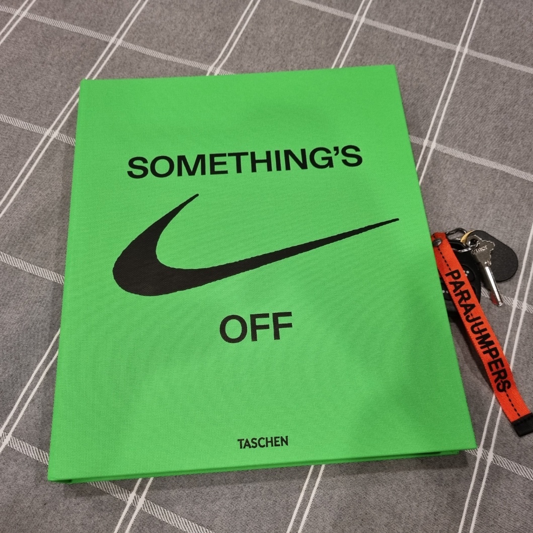 Nike x Virgil Abloh Icons The Ten Something's Off Book 착용 스타일