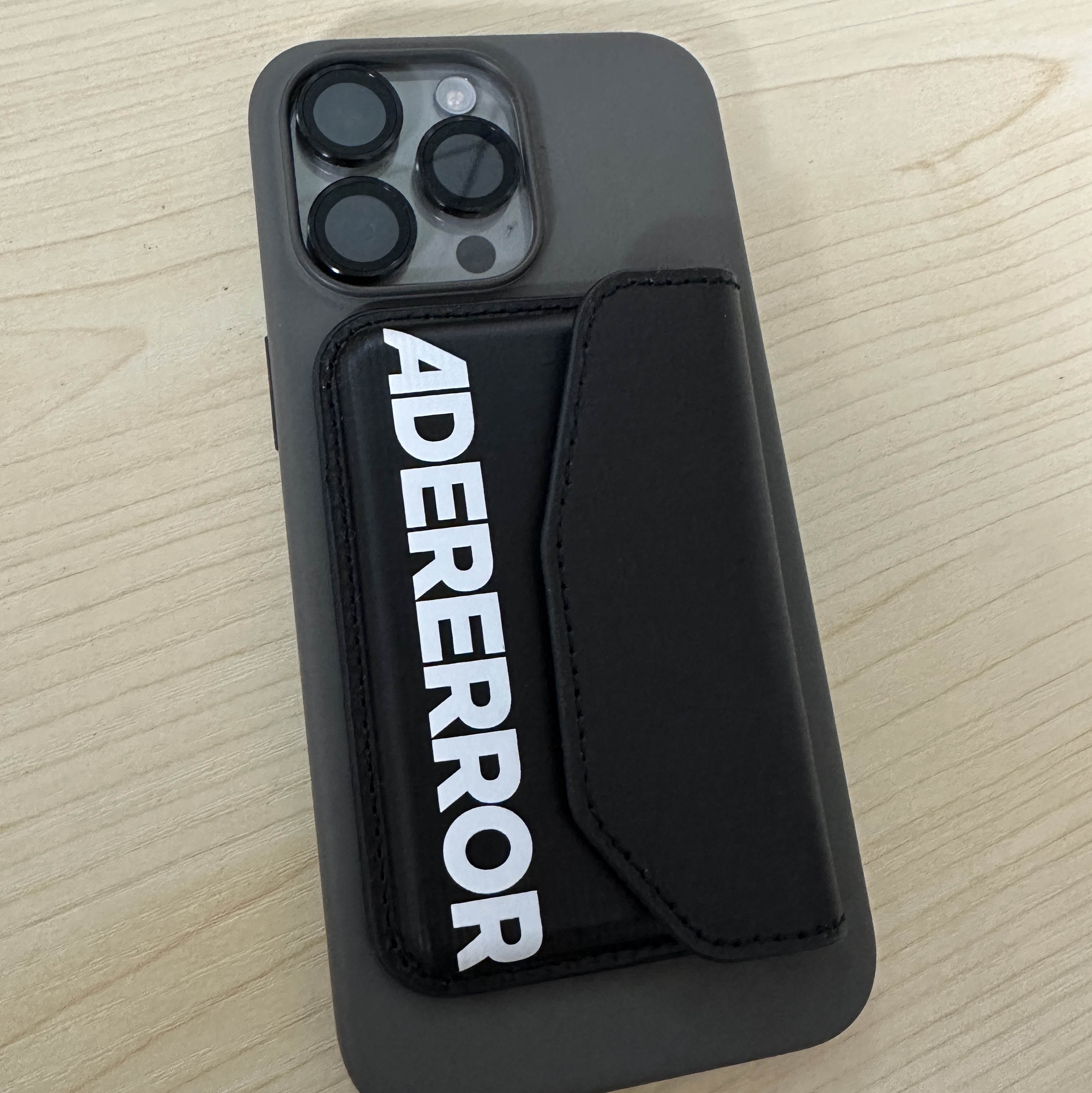 Ader Error Standic Magsafe Wallet Noir, Apple iPhone 15 Pro Max 256GB Natural Titanium (Korean Ver.) 착용 스타일