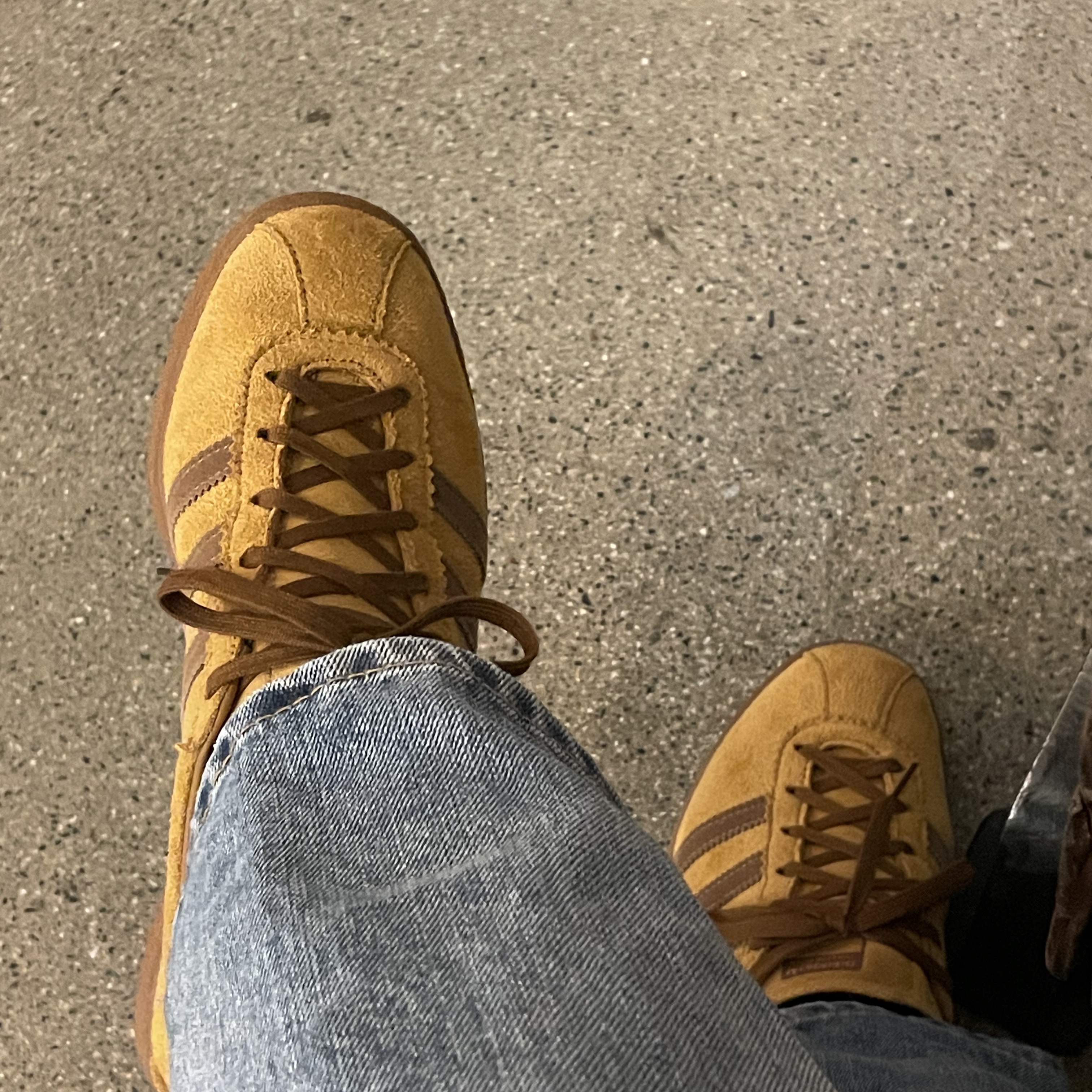 Adidas Tobacco Gruen Mesa Brown Desert 착용 스타일