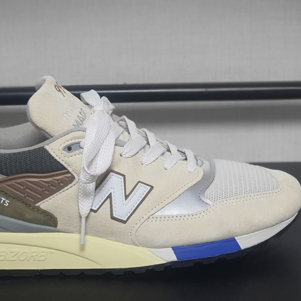 New Balance x Concepts 998 Made in USA Sea Salt Covert Green 착용 스타일 - 1