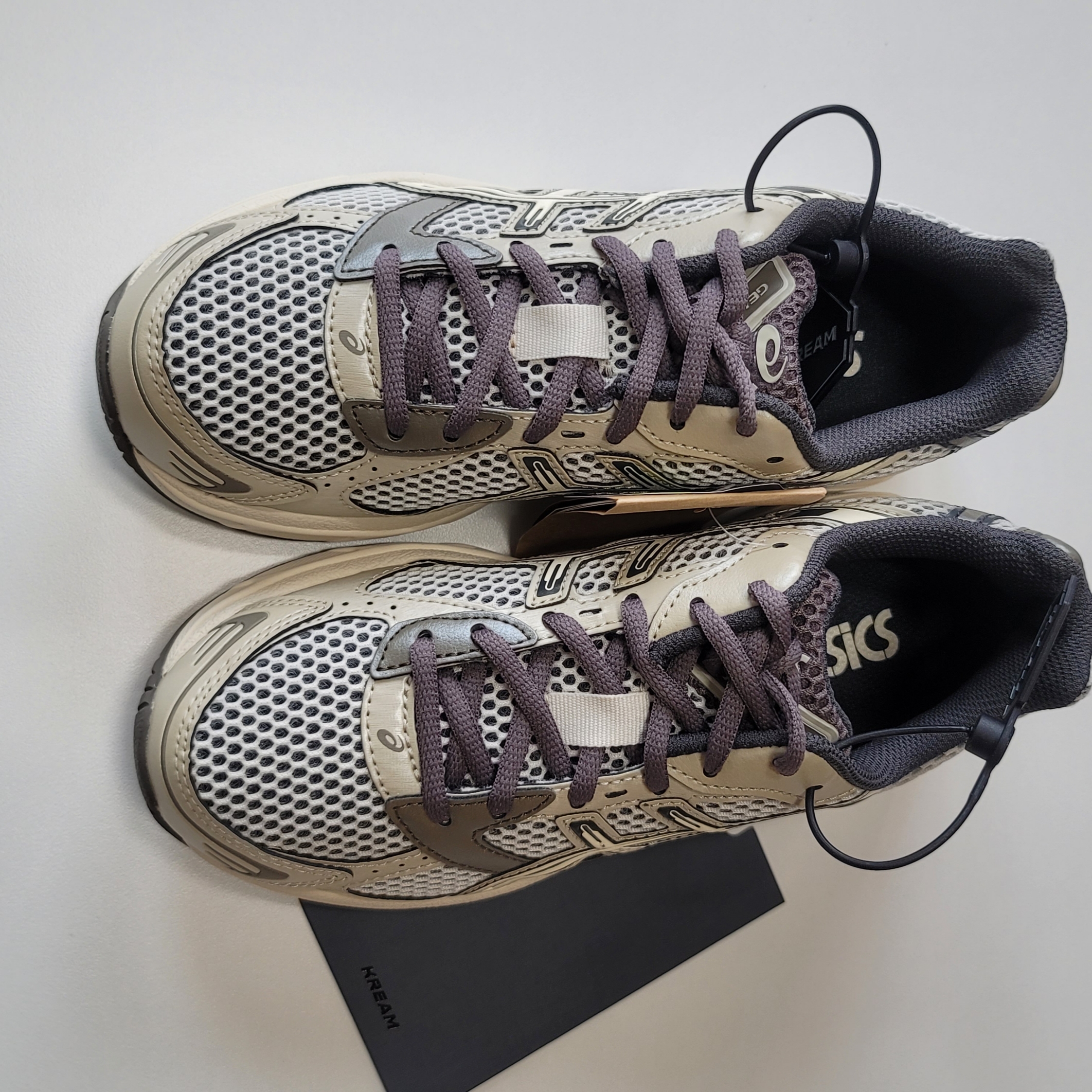 Asics Gel-1130 Birch Dark Taupe - Korea Exclusive 착용 스타일 - 1