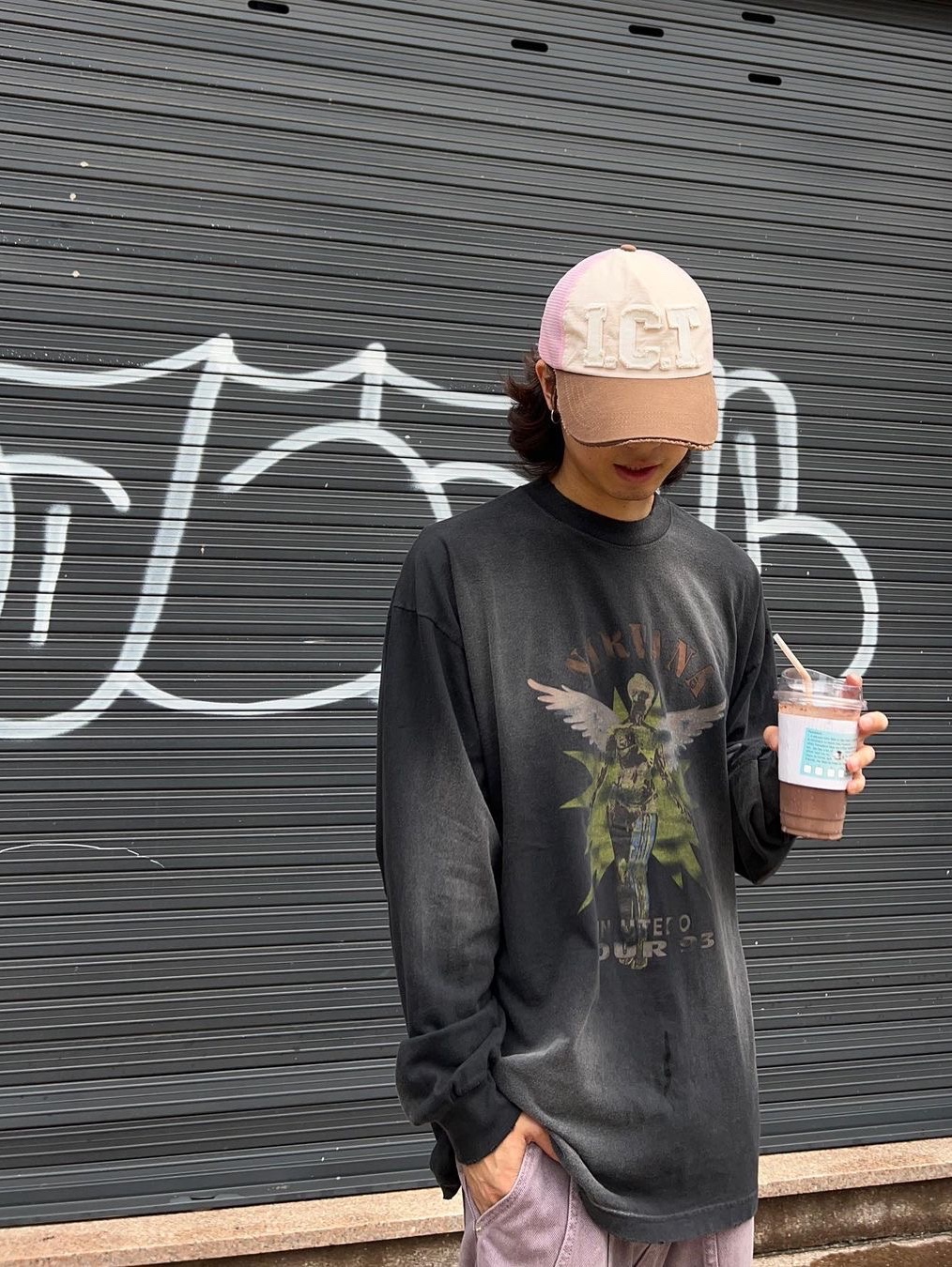Icyto I.C.T Trucker Cap Ivory Brown, Icyto I.C.T. Trucker Cap Charcoal 착용 스타일 - 1