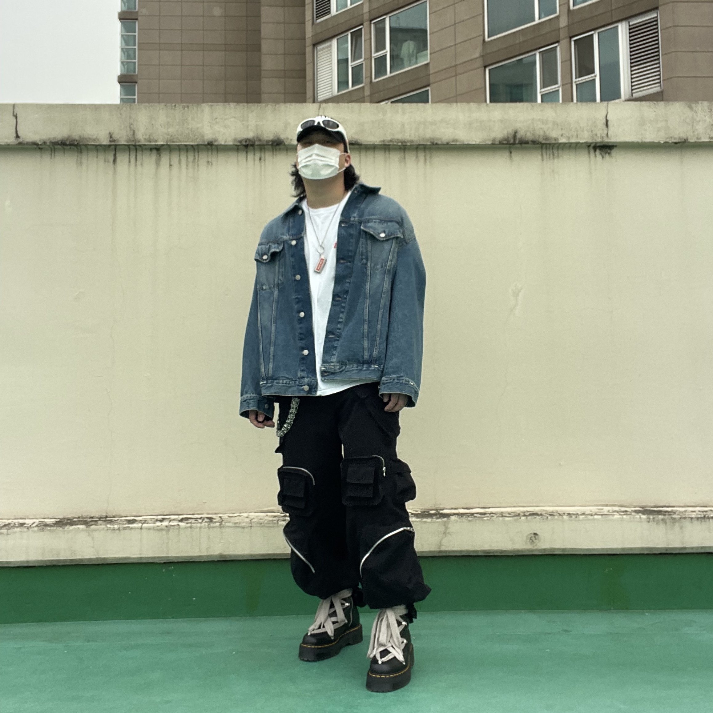 Dr. Martens x Rick Owens 1460 RO Leather Lace Up Platform Boots Black Lunar, Nonnod Mechanic Cargo Pants Black 착용 스타일 - 1