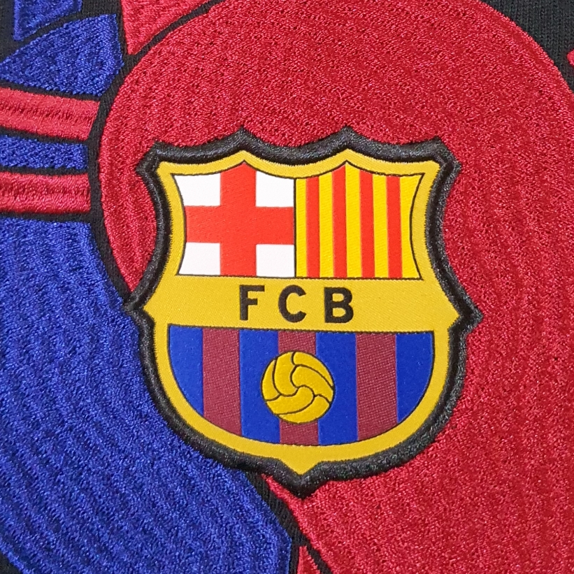 Nike x Patta x FC Barcelona Max90 T-Shirt Culers del Món (FJ4208-010) 착용 스타일