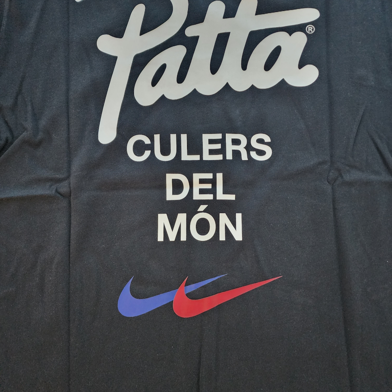 Nike x Patta x FC Barcelona Max90 T-Shirt Culers del Món (FJ4208-010) 착용 스타일 - 2