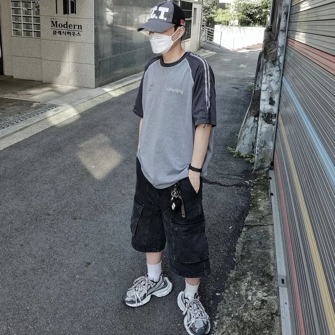 Icyto I.C.T. Trucker Cap Charcoal, Icyto Raglan T-Shirt Grey 착용 스타일 - 2