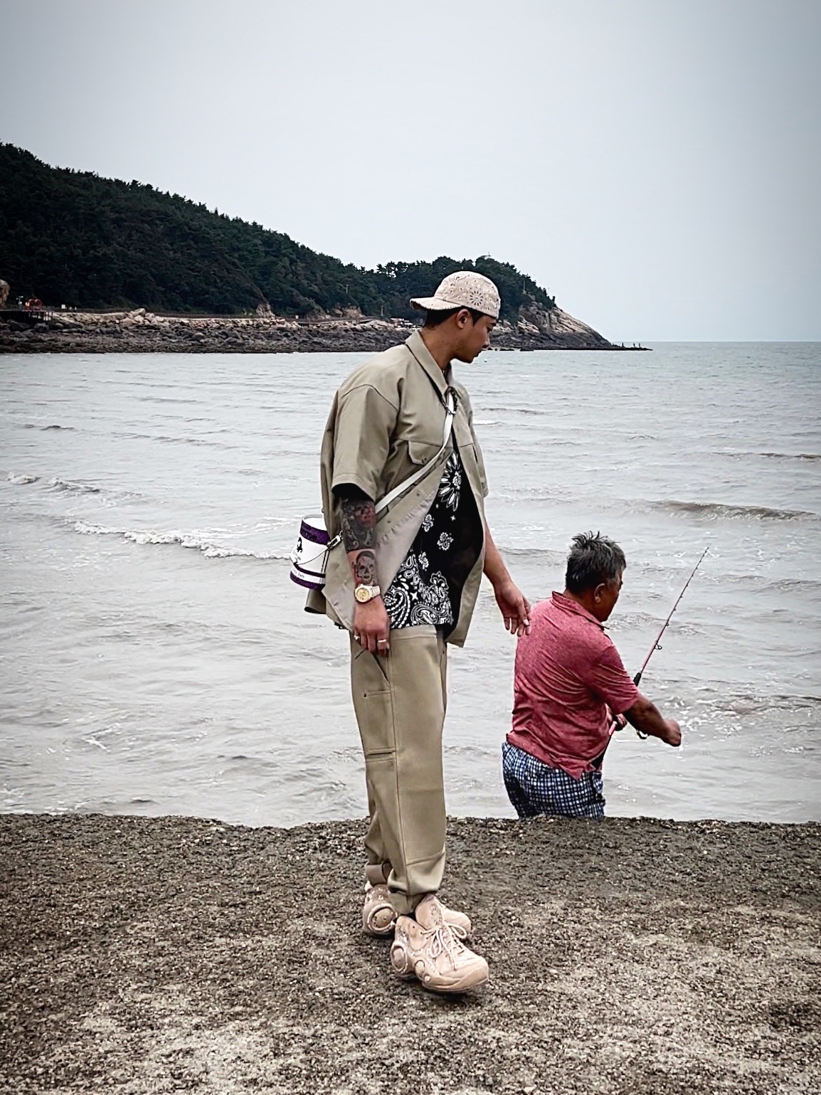 Supreme Leather S/S Work Shirt Tan - 23FW, Supreme Leather Double Knee Painter Pant Tan - 23FW 착용 스타일 - 4
