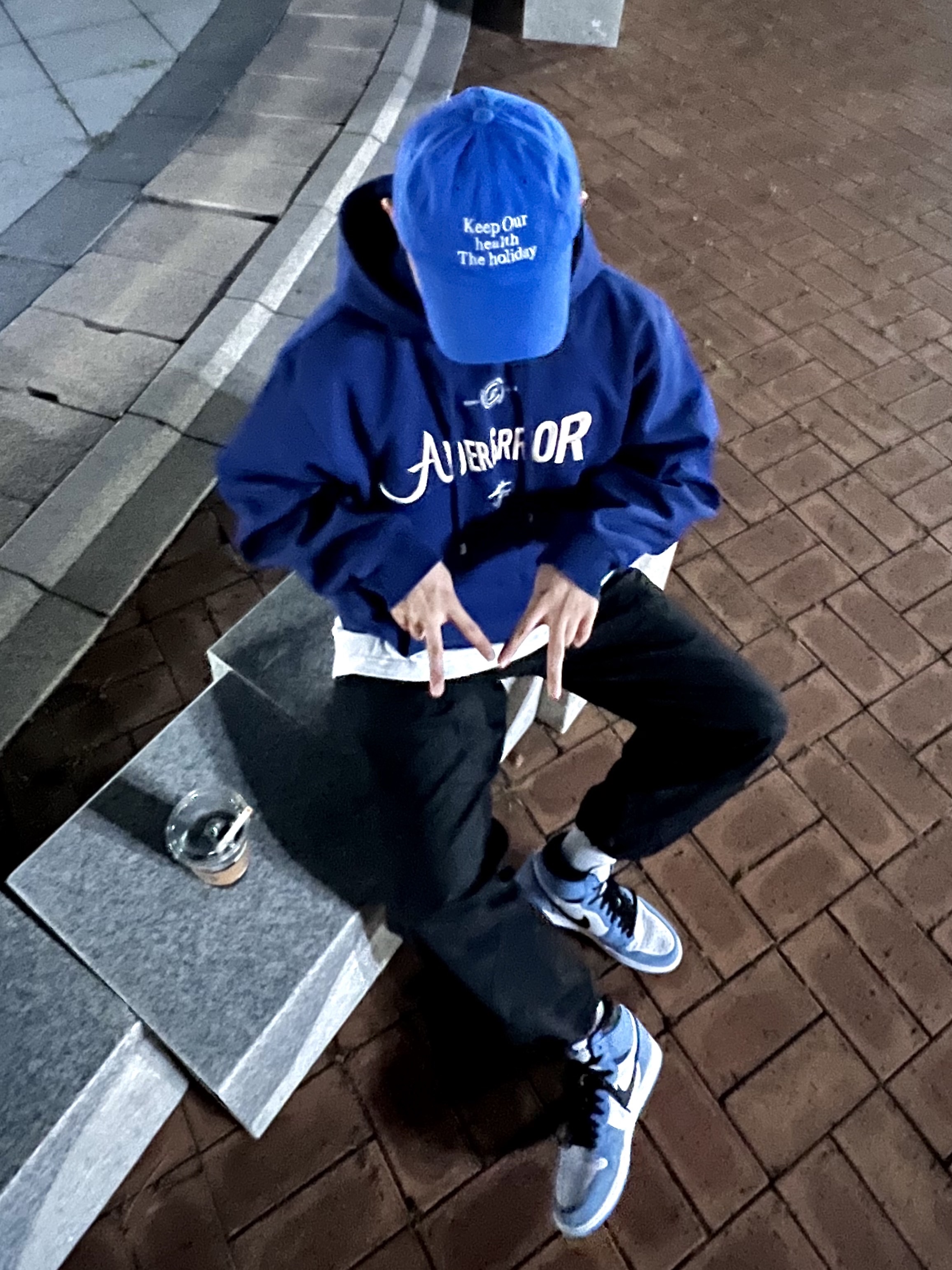 Ader Error Verif Logo Hoodie Navy, Jordan 1 Retro High OG University Blue 착용 스타일