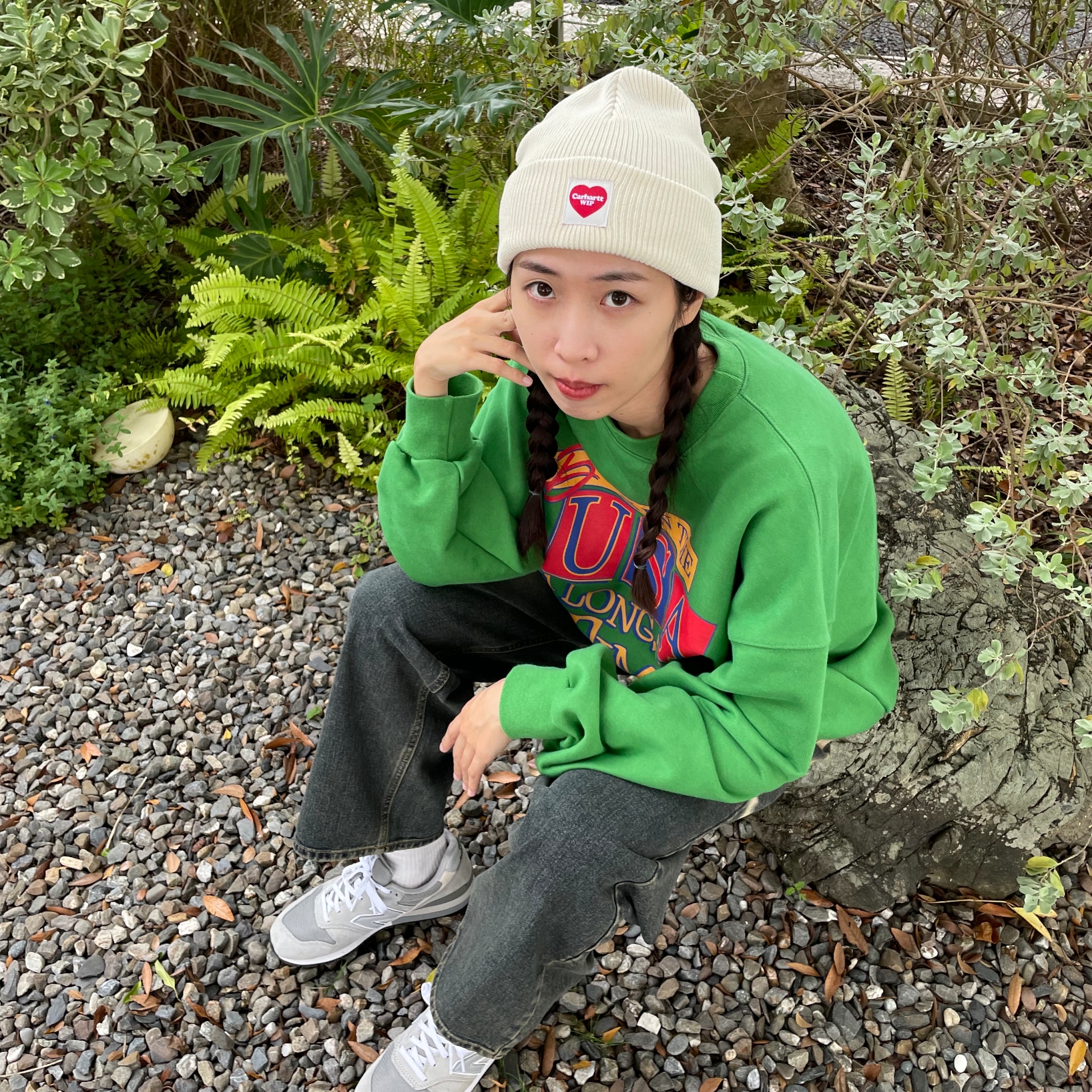 Carhartt WIP Heart Beanie Natural, New Balance 574 Grey 착용 스타일 - 1