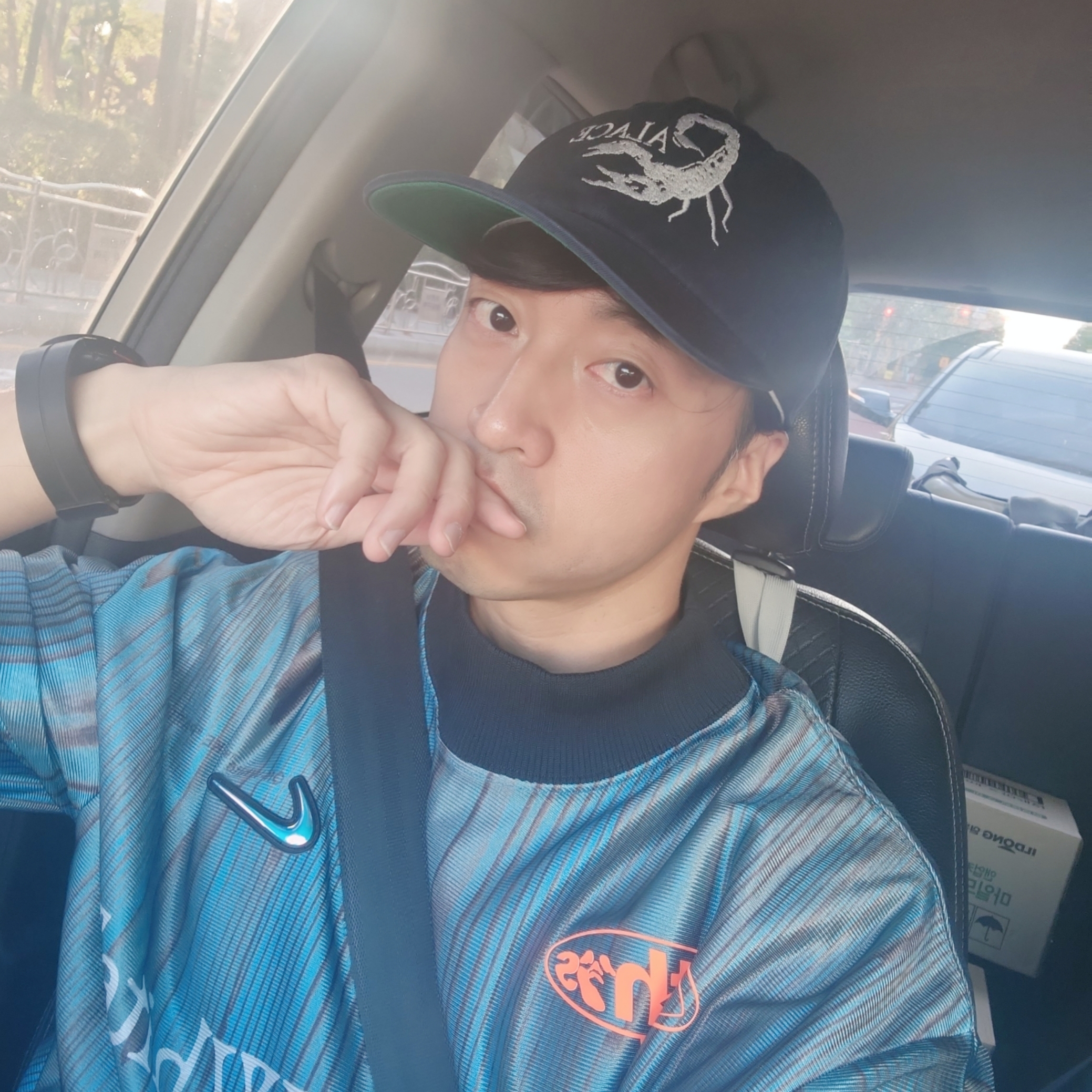 Nike x Off-White NRG Jersey Imperial Blue - Asia, Palace Scorpion Pal Hat Navy - 23FW 착용 스타일