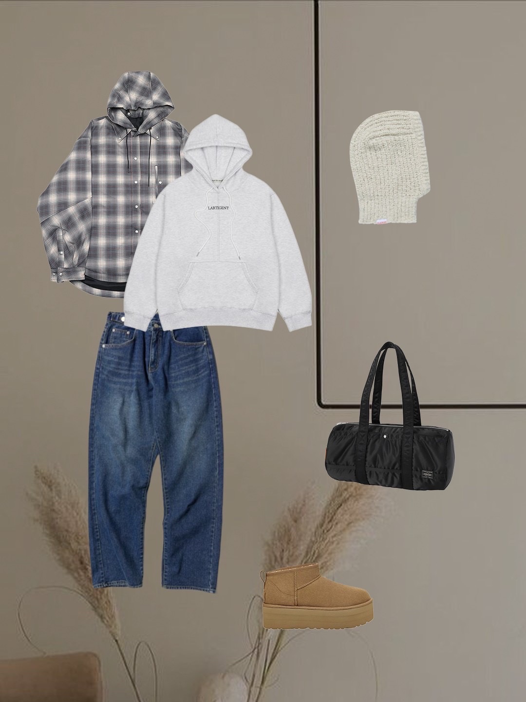 (W) UGG Coquette Slipper Grey, The Museum Visitor Boutique Atelier Beanie Black 착용 스타일 - 4